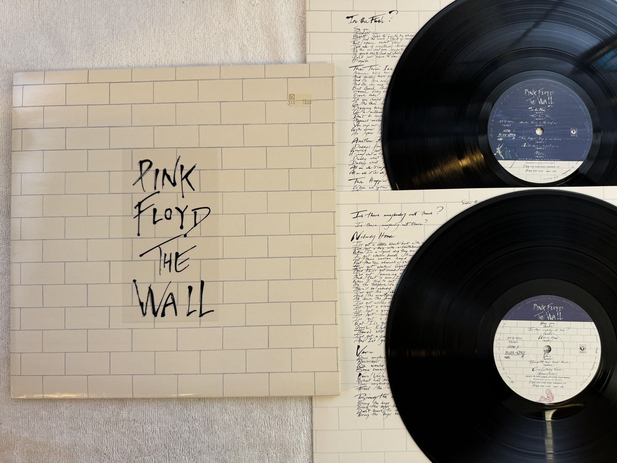 Omslagsbild för skivan PINK FLOYD the wall 2xLP -79 ncb HARVEST 7C 156-63411