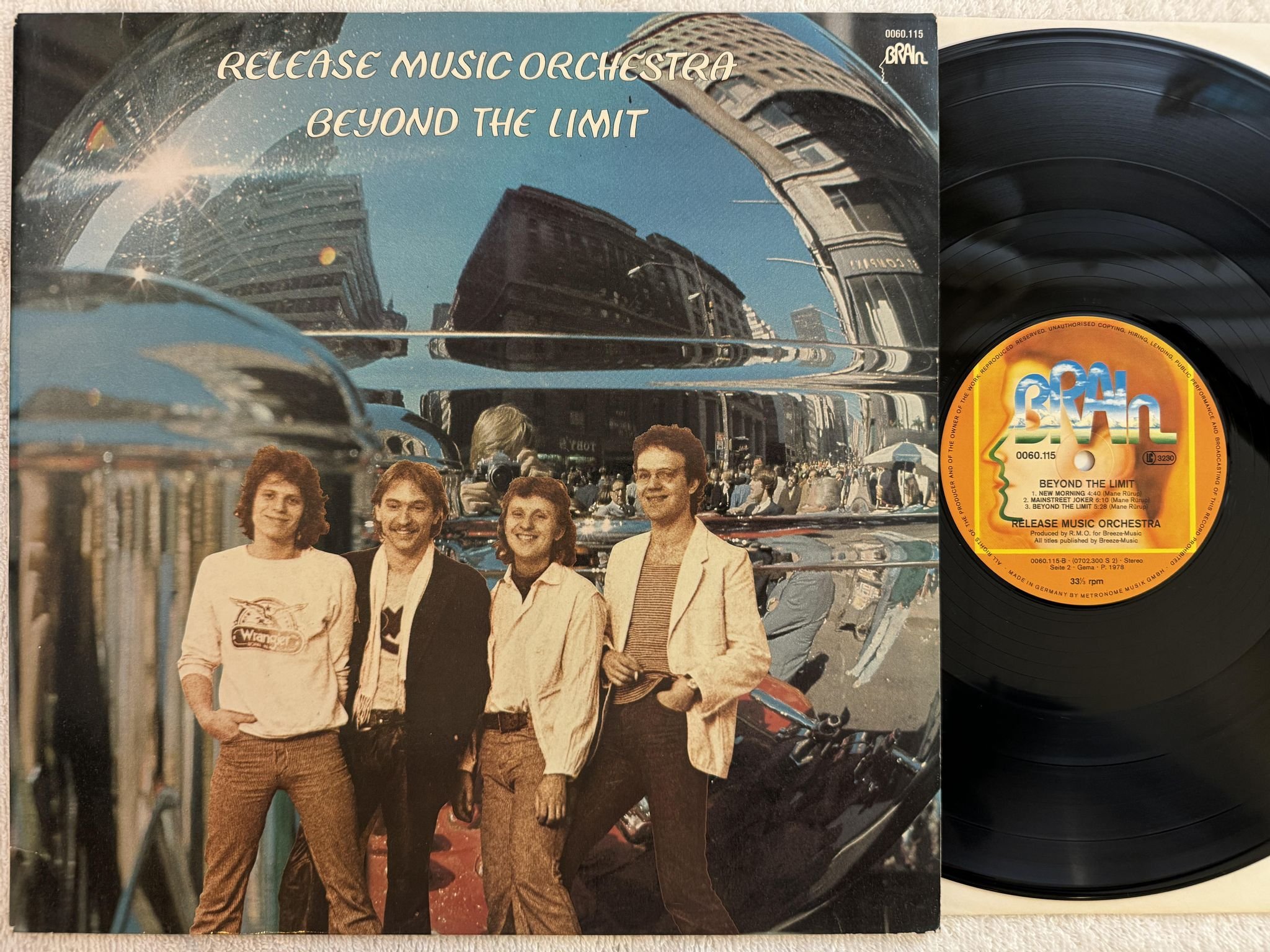 Omslagsbild för skivan RELEASE MUSIC ORCHESTRA Beyond The Limit LP -78 Ger BRAIN 0060 115 * jazz rock *
