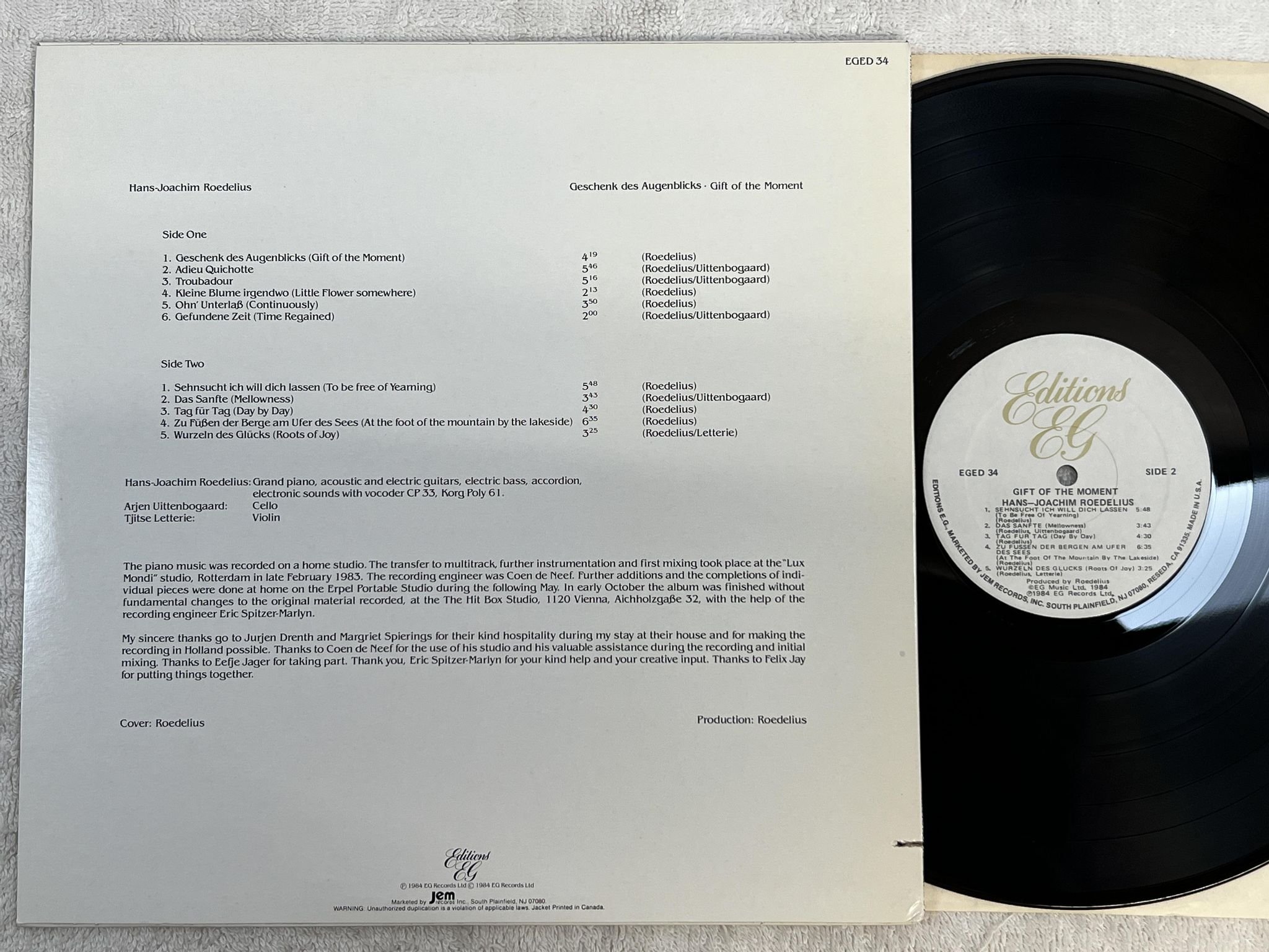 Omslagsbild för skivan HANS-JOACHIM ROEDELIUS Gift Of The Moment LP -84 US EDITIONS EG EGED 34