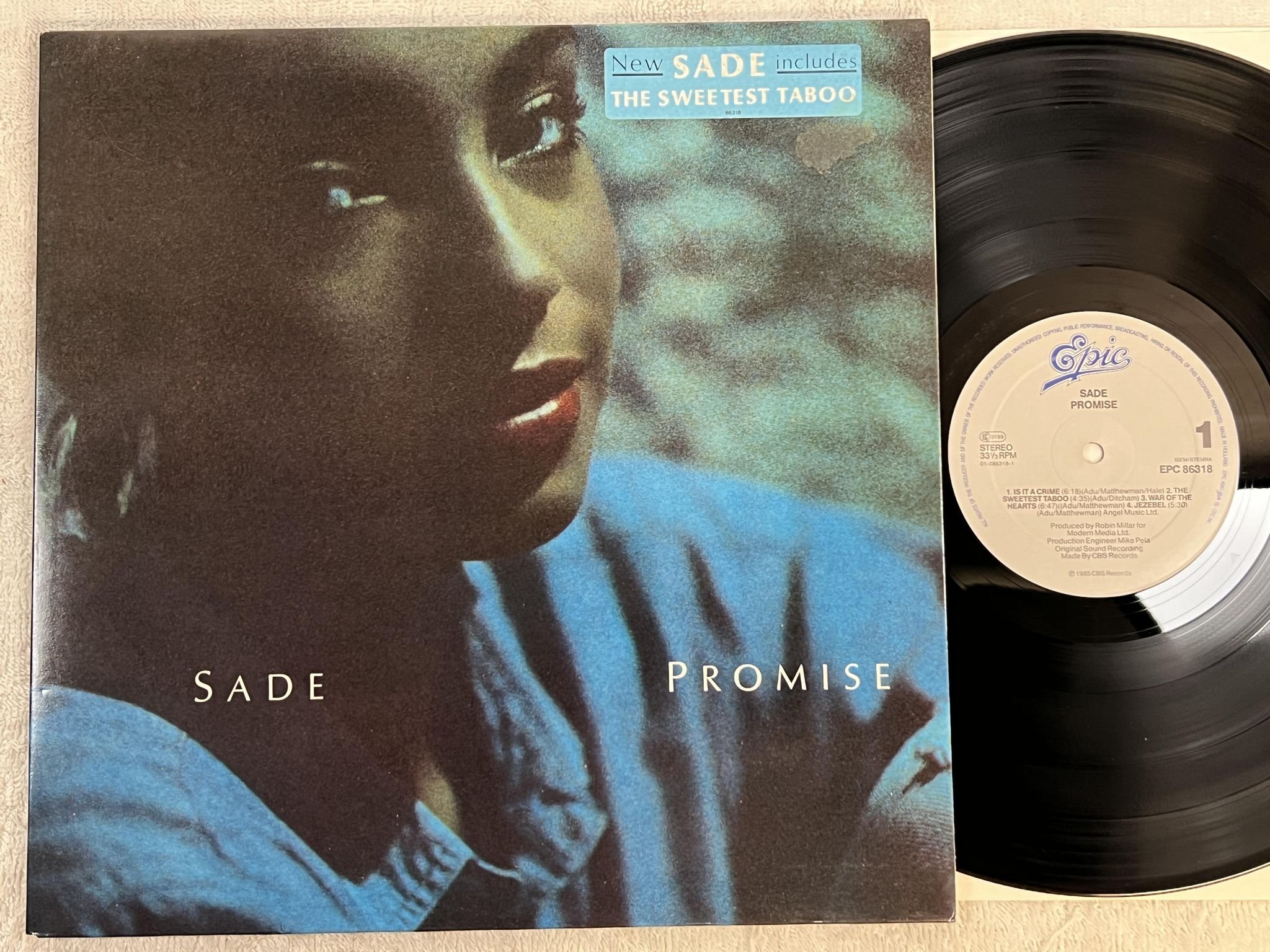 Omslagsbild för skivan SADE promise LP -85 Hol EPIC epc 86318