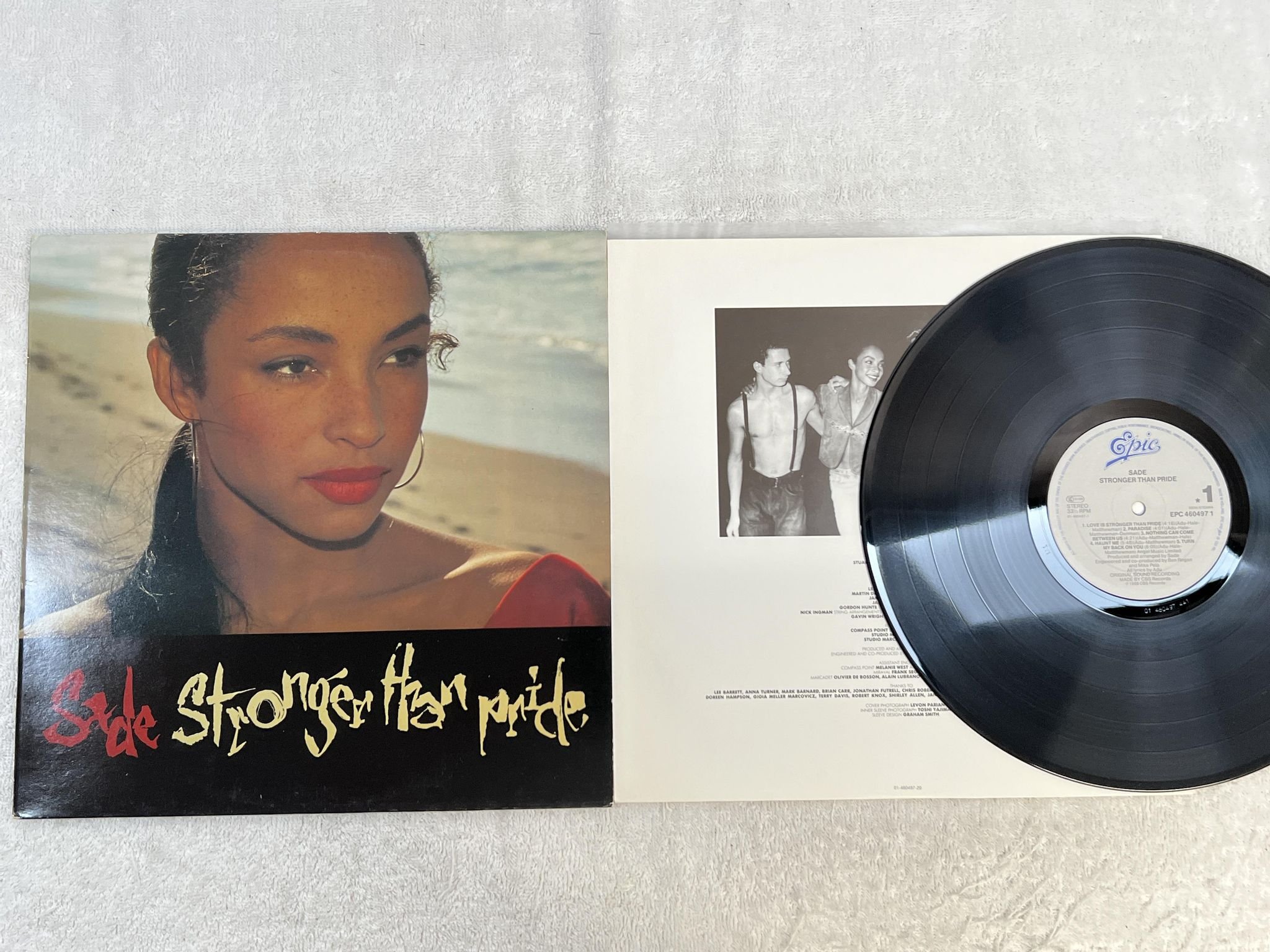 Omslagsbild för skivan SADE stronger than pride LP -88 Hol EPIC EPC 4604971