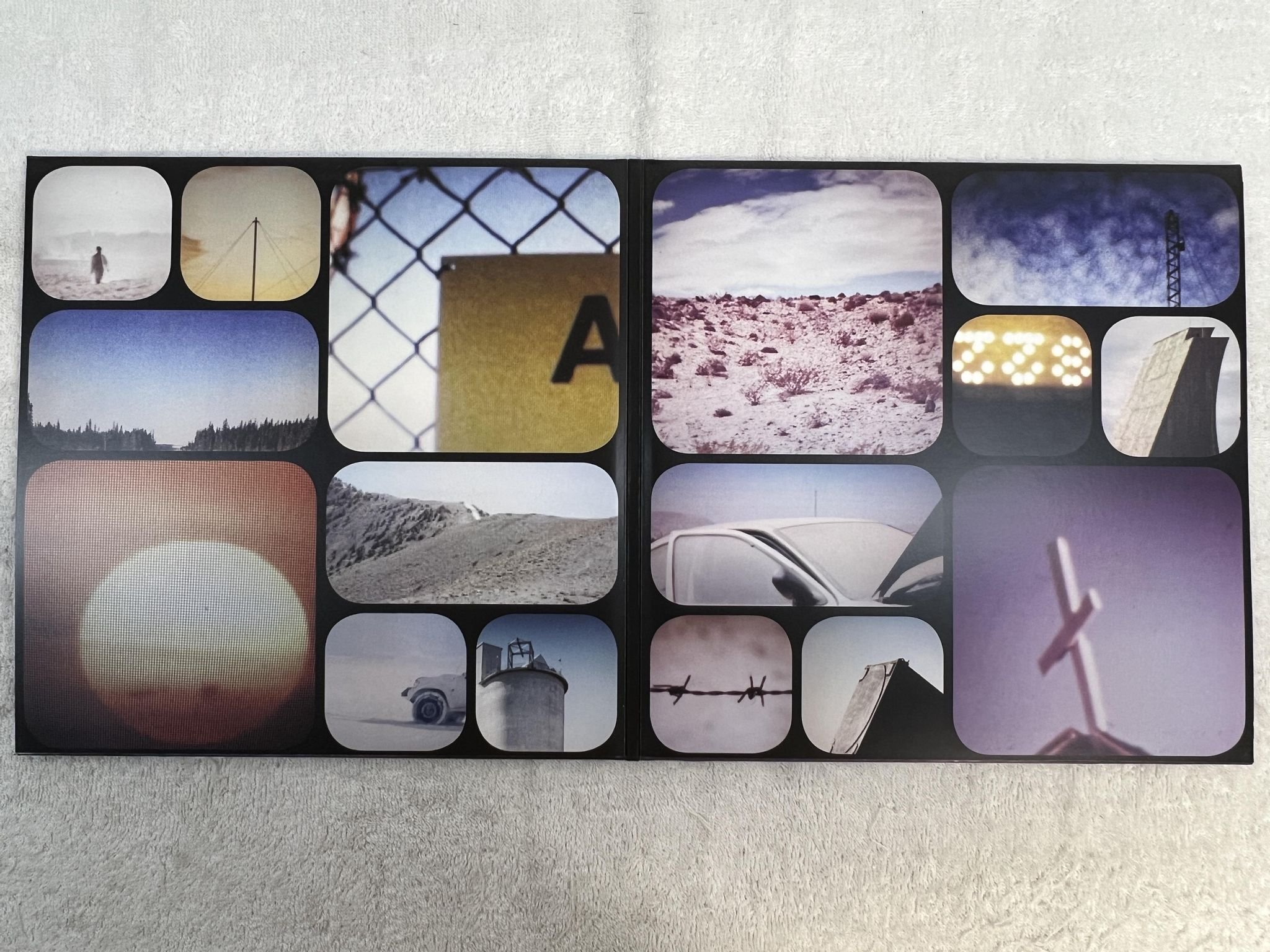 Omslagsbild för skivan BOARDS OF CANADA The Campfire Headphase 2xLP 2005 UK WARPLP123