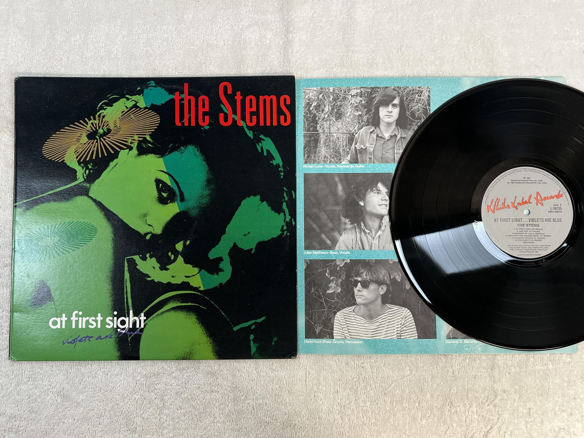 Omslagsbild för skivan THE STEMS At First Sight Violets Are Blue LP -87 Aussie L38735 ** GARAGE ROCK **