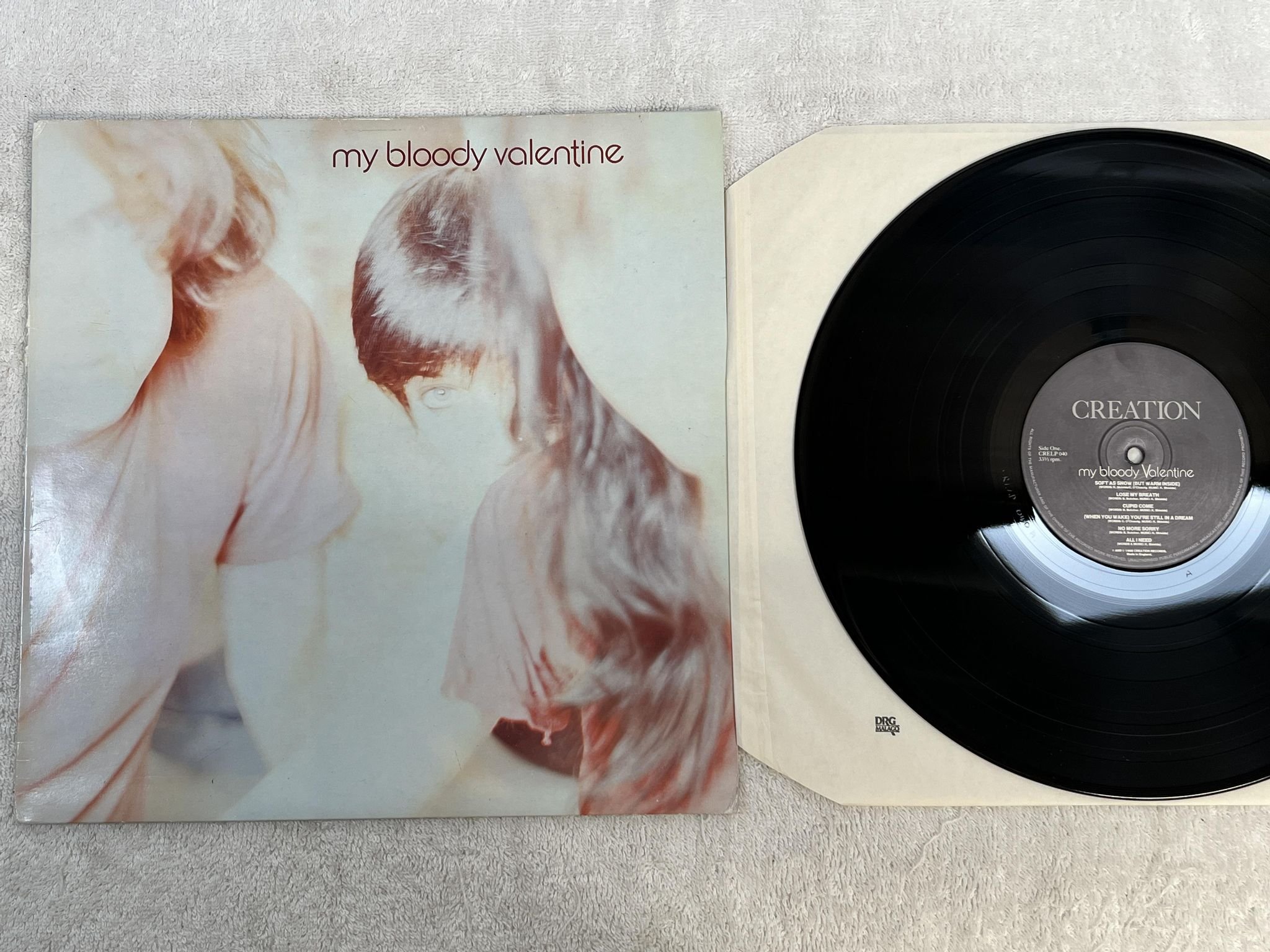 Omslagsbild för skivan MY BLOODY VALENTINE Isn't Anything LP -88 UK CREATION CRELP 040 ** INDIE ROCK **