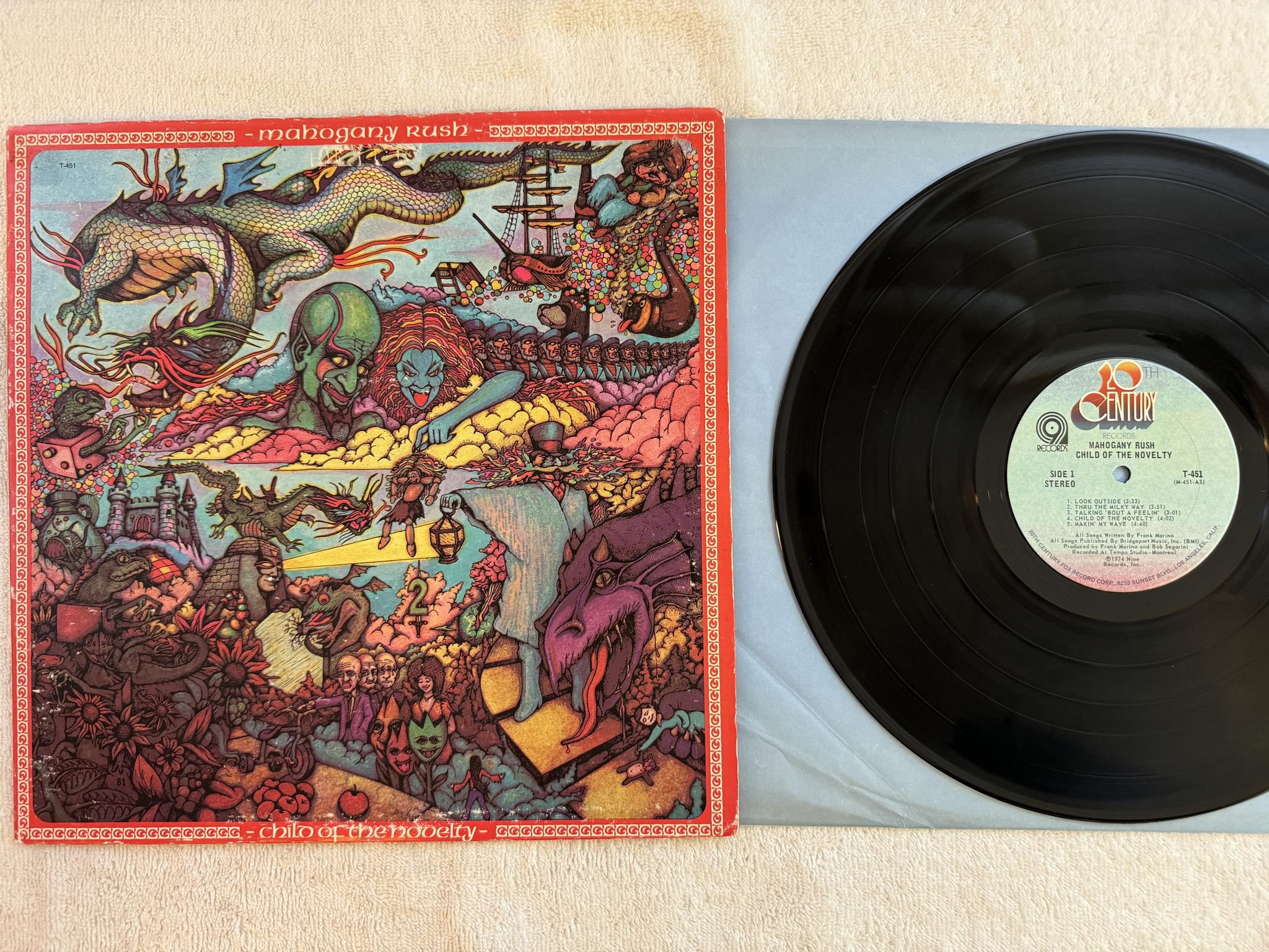 Omslagsbild för skivan MAHOGANY RUSH child of the novelty LP -74 US 20TH CENTURY T-451