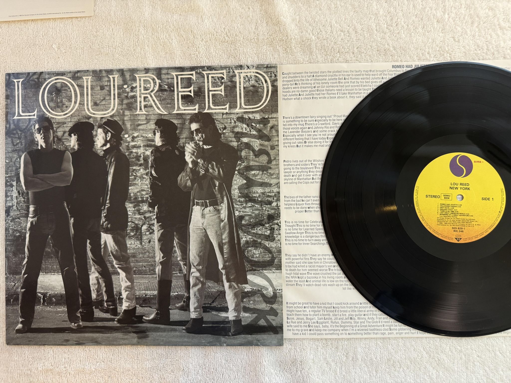 Omslagsbild för skivan LOU REED New York LP -89 Ger SIRE 925 829-1