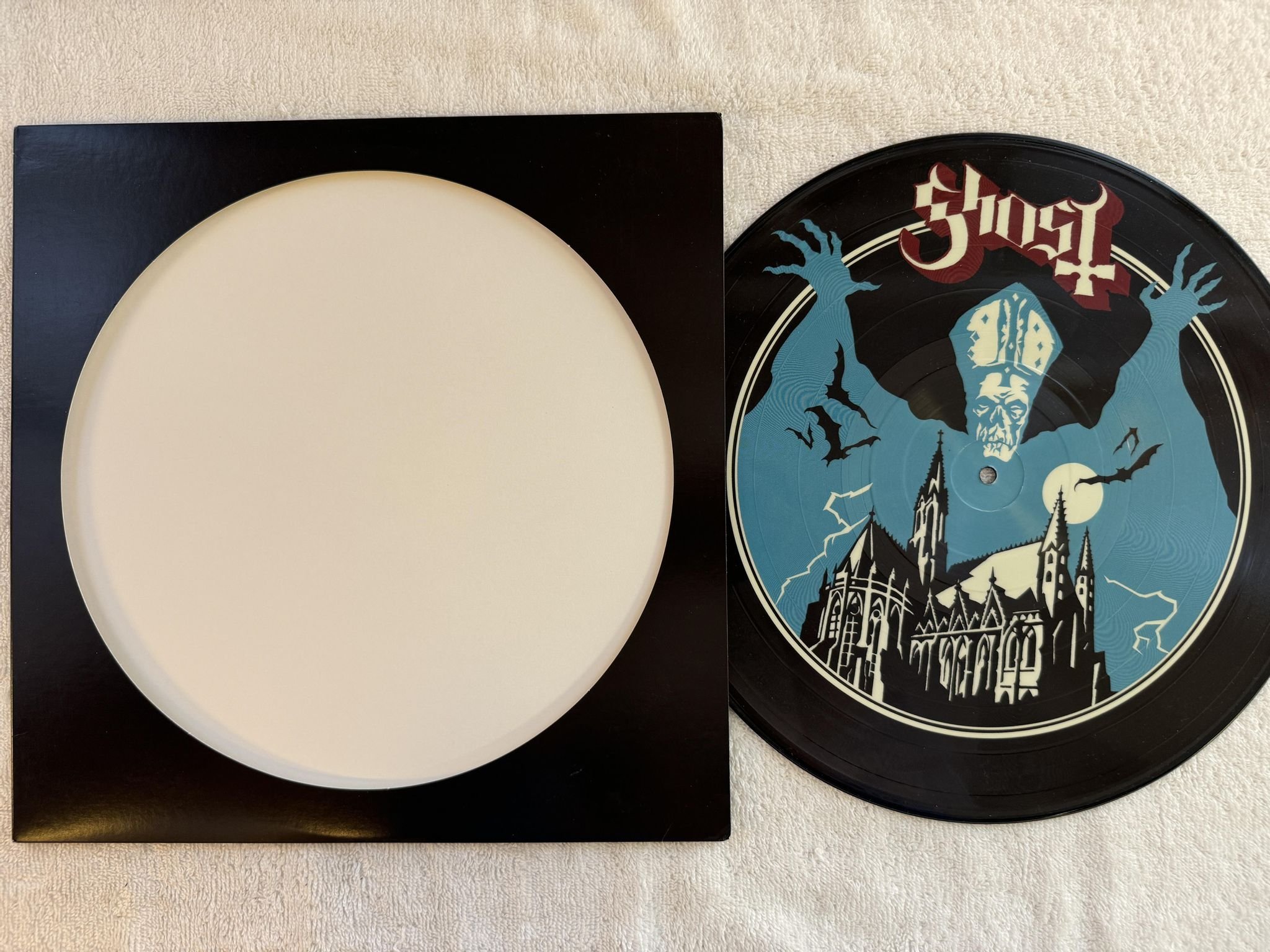 Omslagsbild för skivan GHOST Opus Eponymous LP 2011 US picture disc METAL BLADE 3984-25005-1