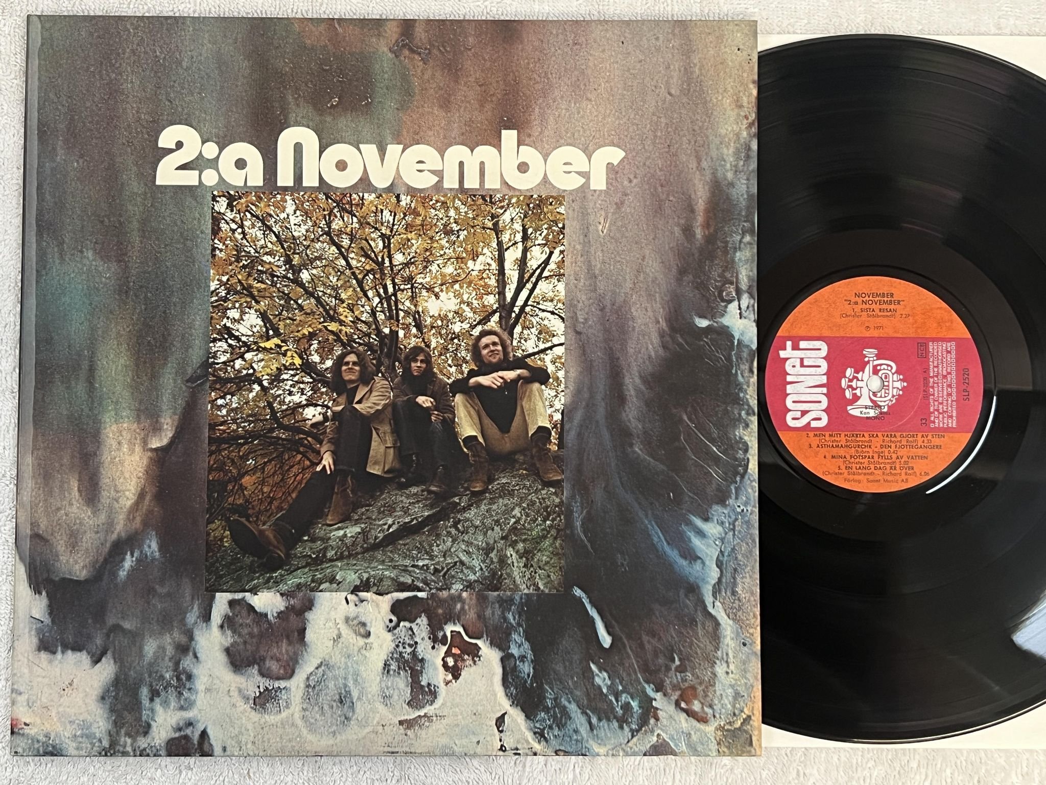 Omslagsbild för skivan NOVEMBER 2:a november LP -71 Swe SONET SLP 2520
