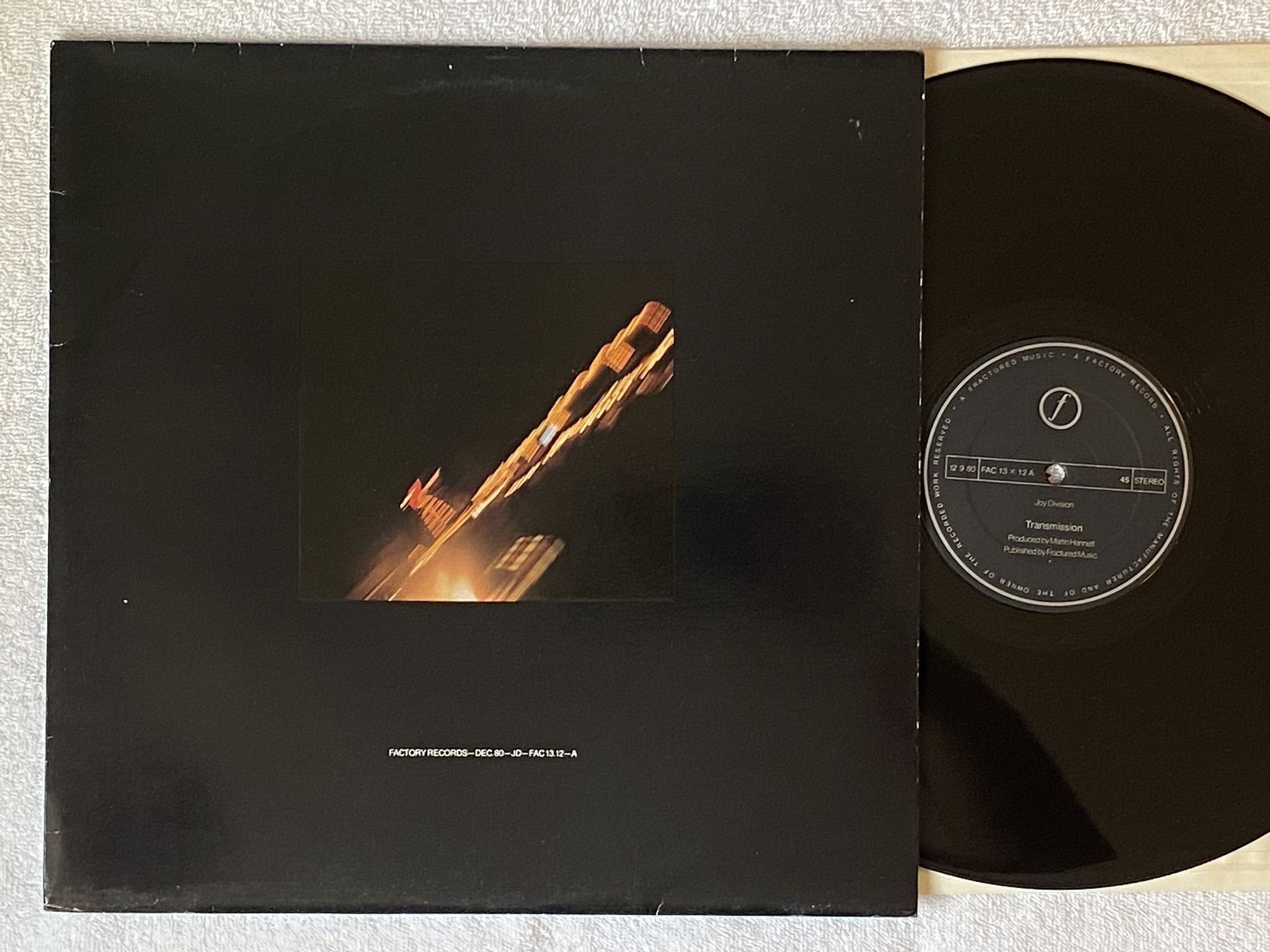Omslagsbild för skivan JOY DIVISION transmission 12" -81 FICTION FAC 13 X 12