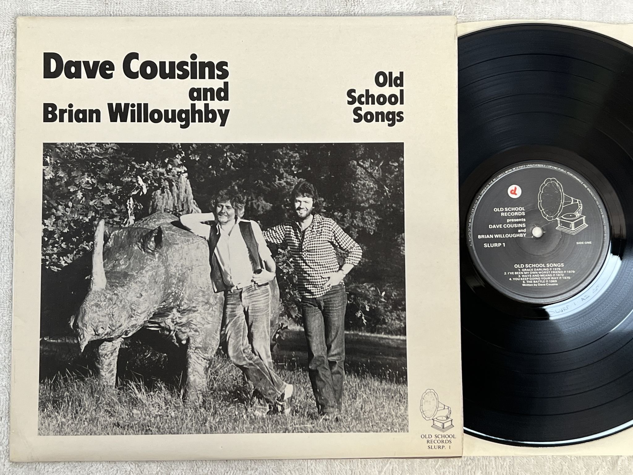 Omslagsbild för skivan DAVE COUSINS & BRIAN WILLOUGHBY Old School Songs LP -79 UK slurp1 *** FOLK ***