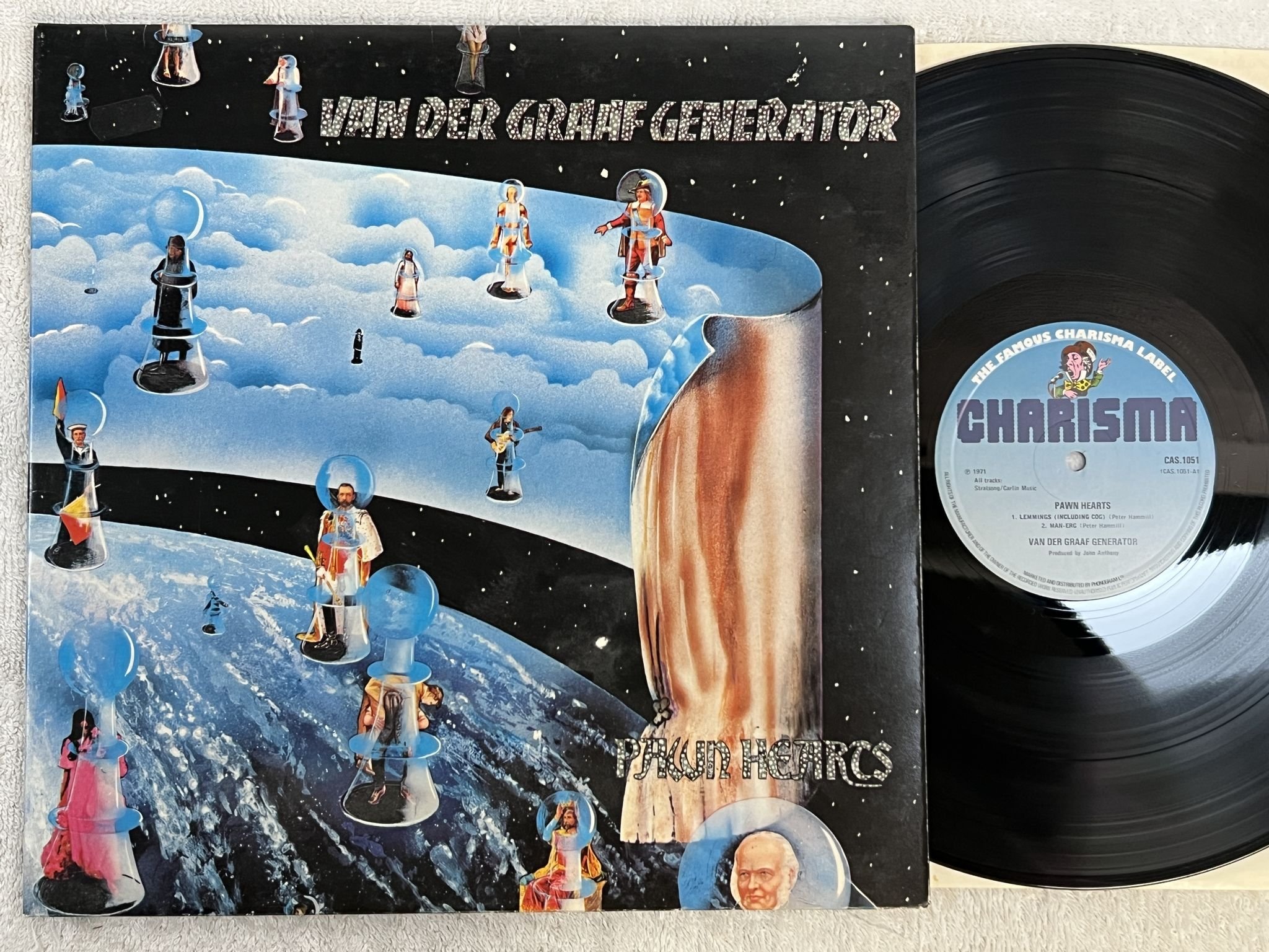 Omslagsbild för skivan VAN DER GRAAF GENERATOR pawn hearts LP -71/83 UK charisma CAS 1051
