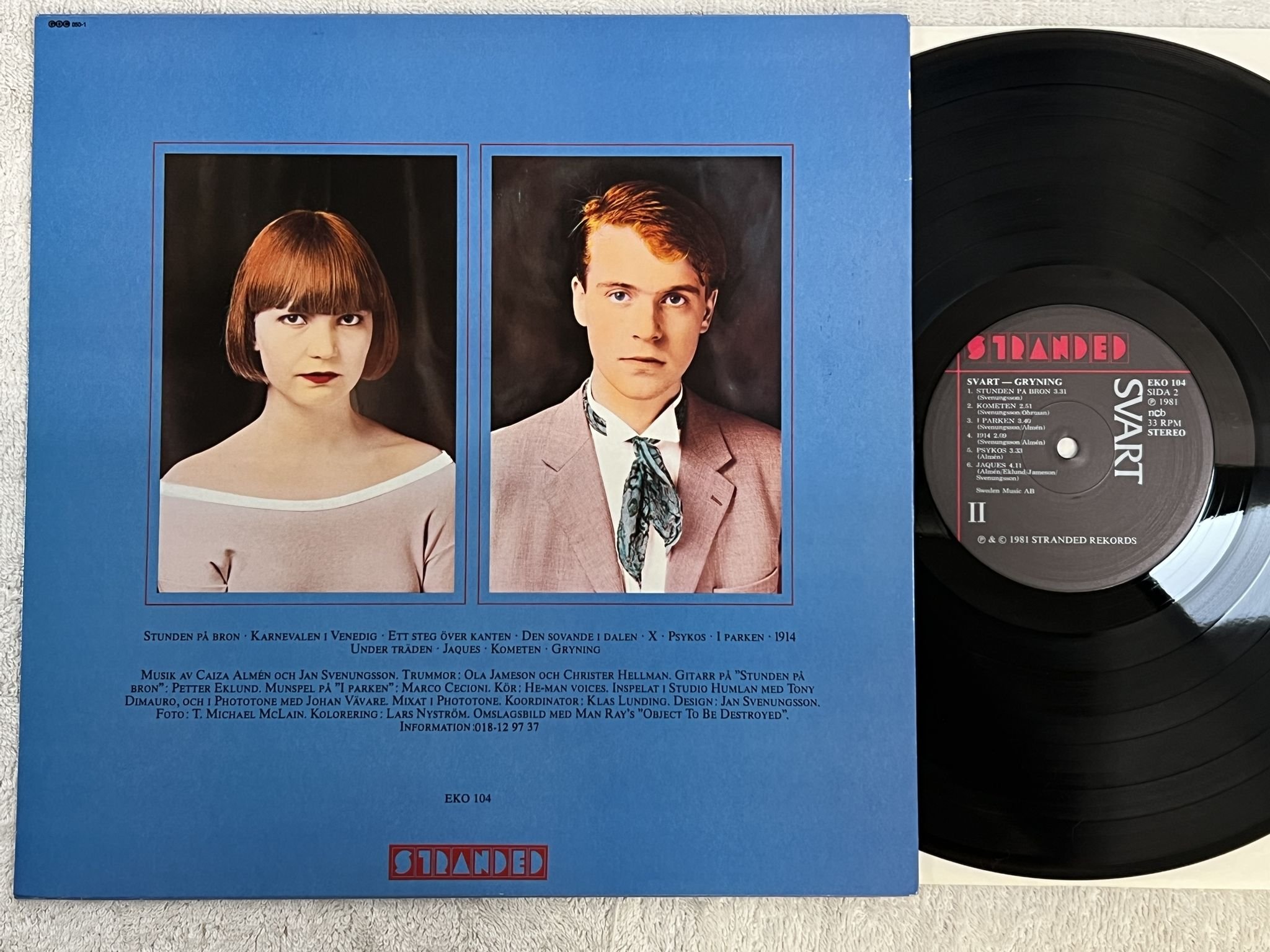 Omslagsbild för skivan SVART gryning LP -81 Swe STRANDED EKO 104 *** SYNTH-POP ***