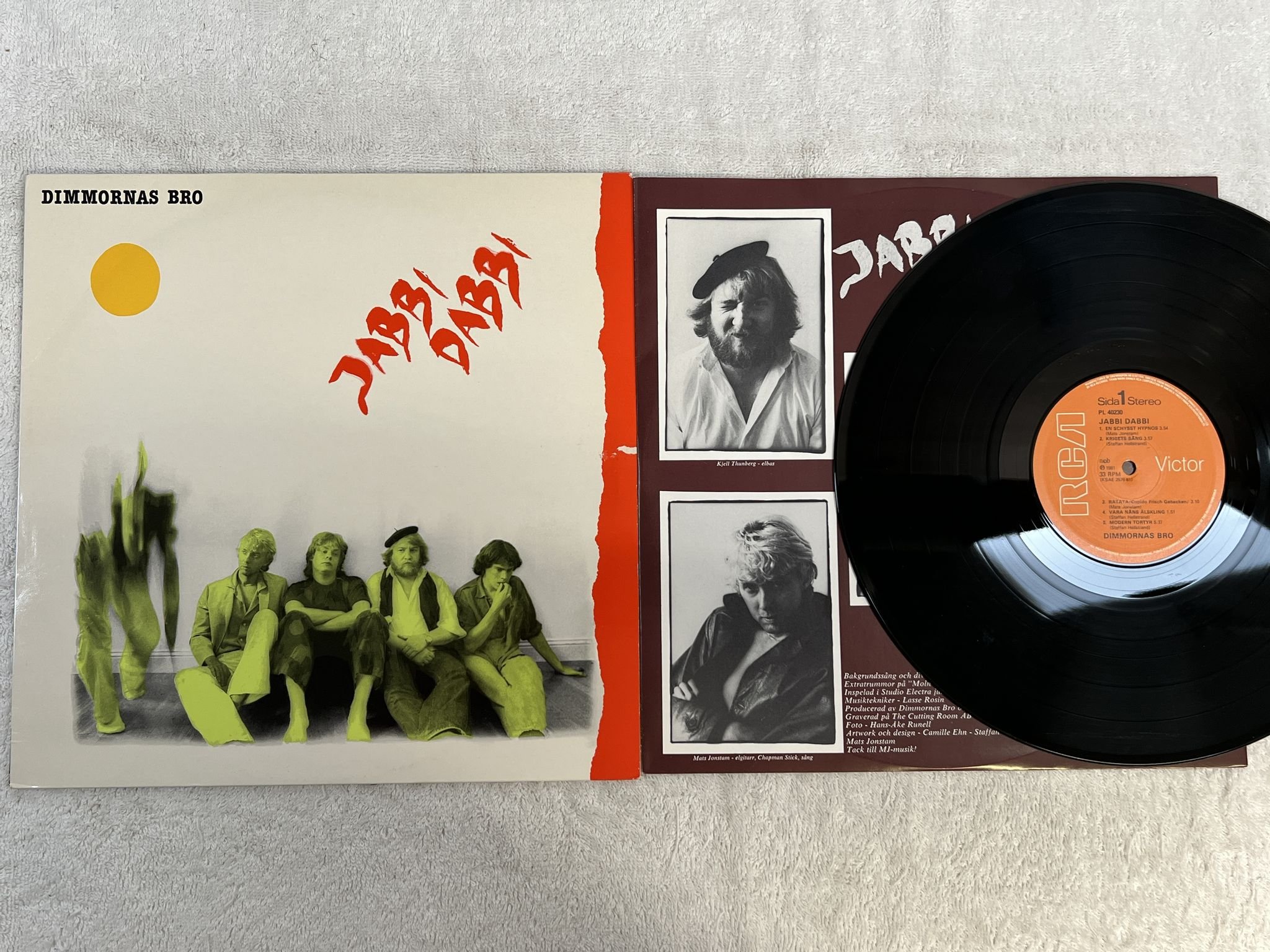 Omslagsbild för skivan DIMMORNAS BRO Jabbi Dabbi LP -81 Swe RCA Victor PL 40230