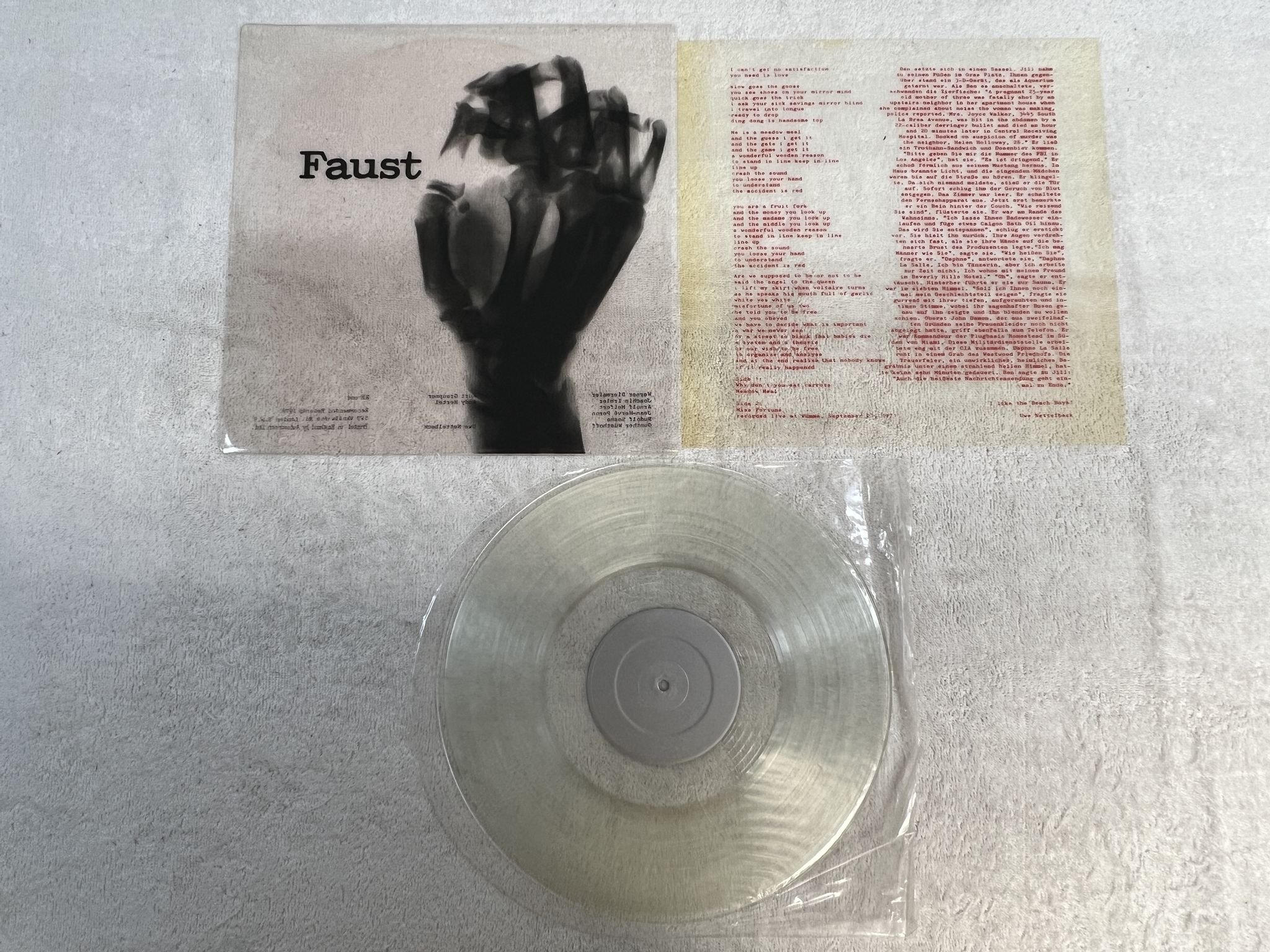 Omslagsbild för skivan FAUST s/t LP -71/79 UK RECOMMENDED RR one *** KrautRock ***