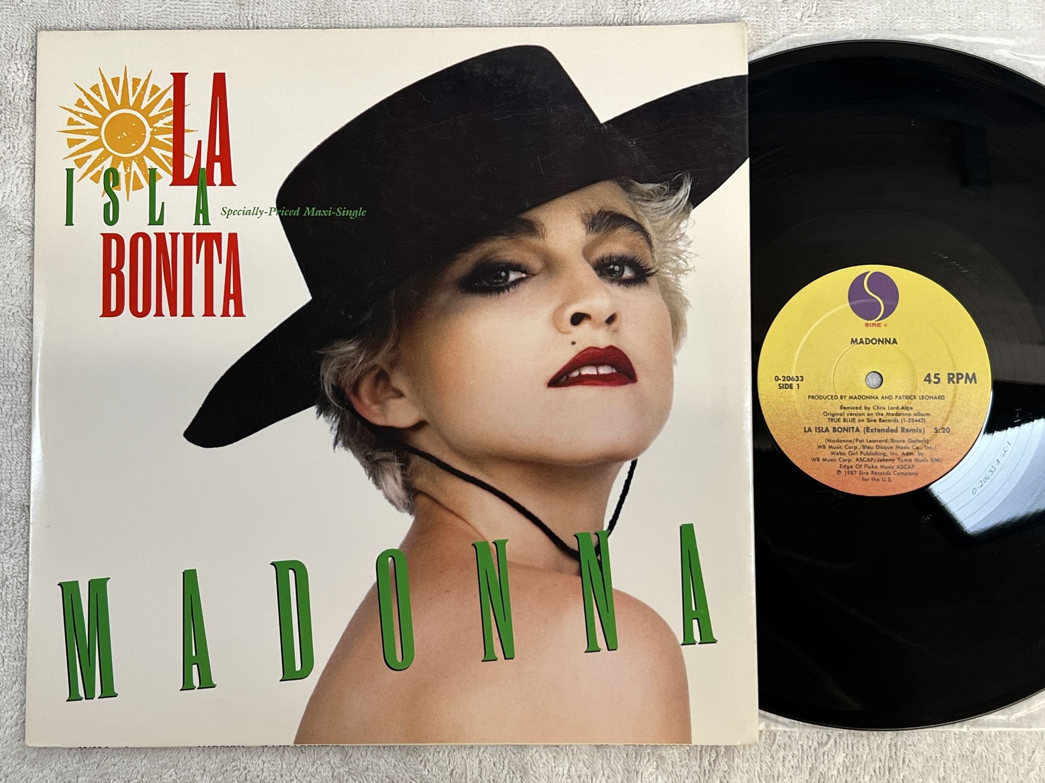 Omslagsbild för skivan MADONNA La Isla Bonita 12" -87 US SIRE 0-2063