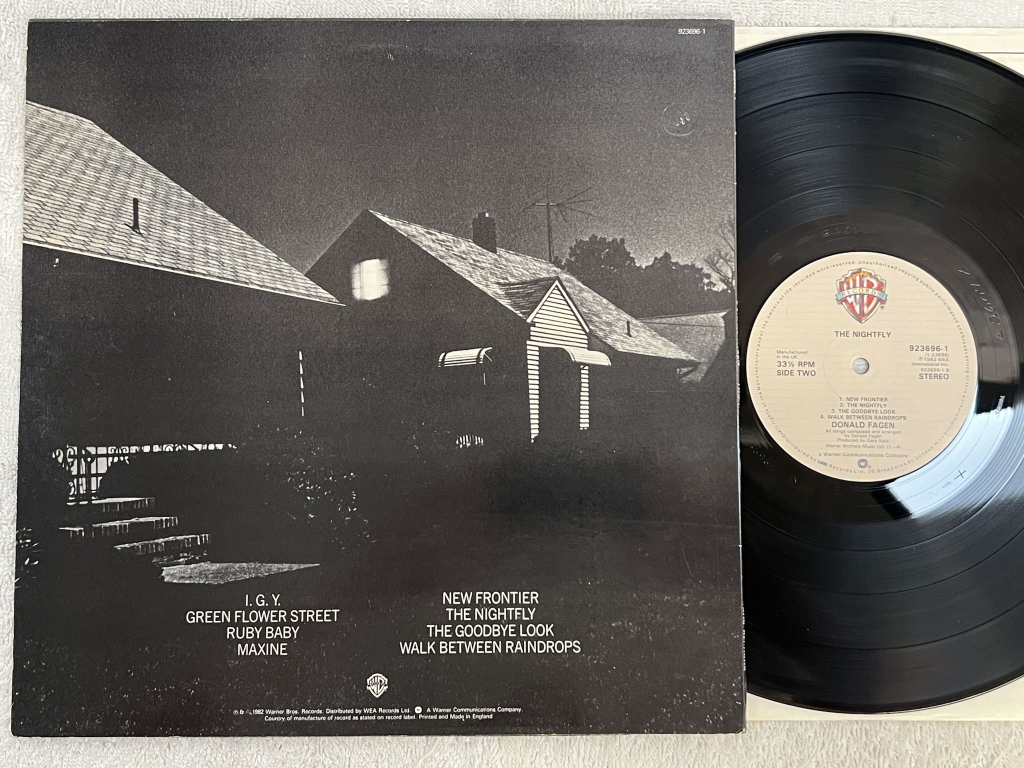 Omslagsbild för skivan DONALD FAGEN the nightfly LP -82 UK WARNER BROS 923696-1 *** CLASSIC ***
