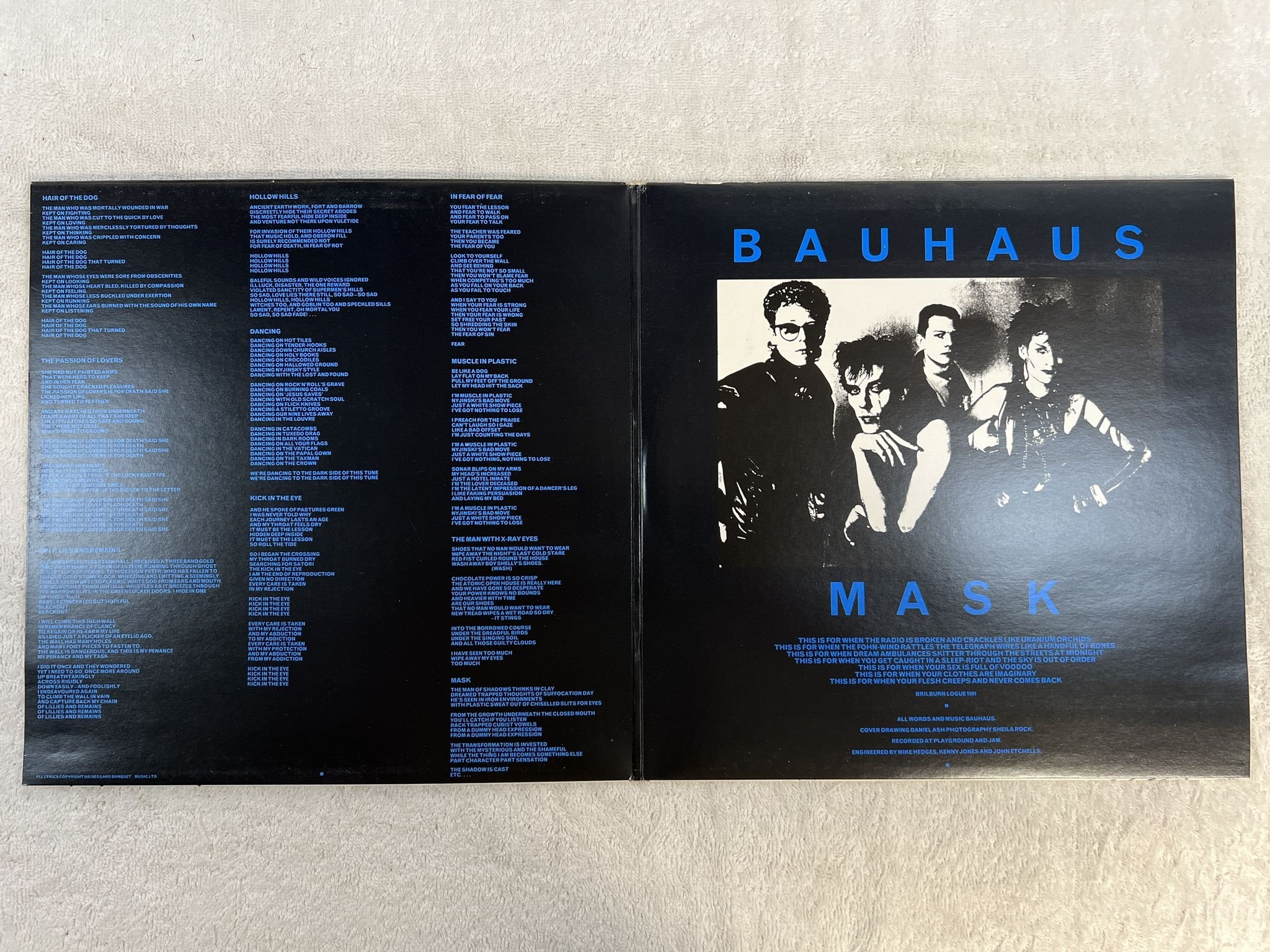 Omslagsbild för skivan BAUHAUS mask LP -81 UK BEGGARS BANQUET BEGA 29 **** GOTH ROCK ****