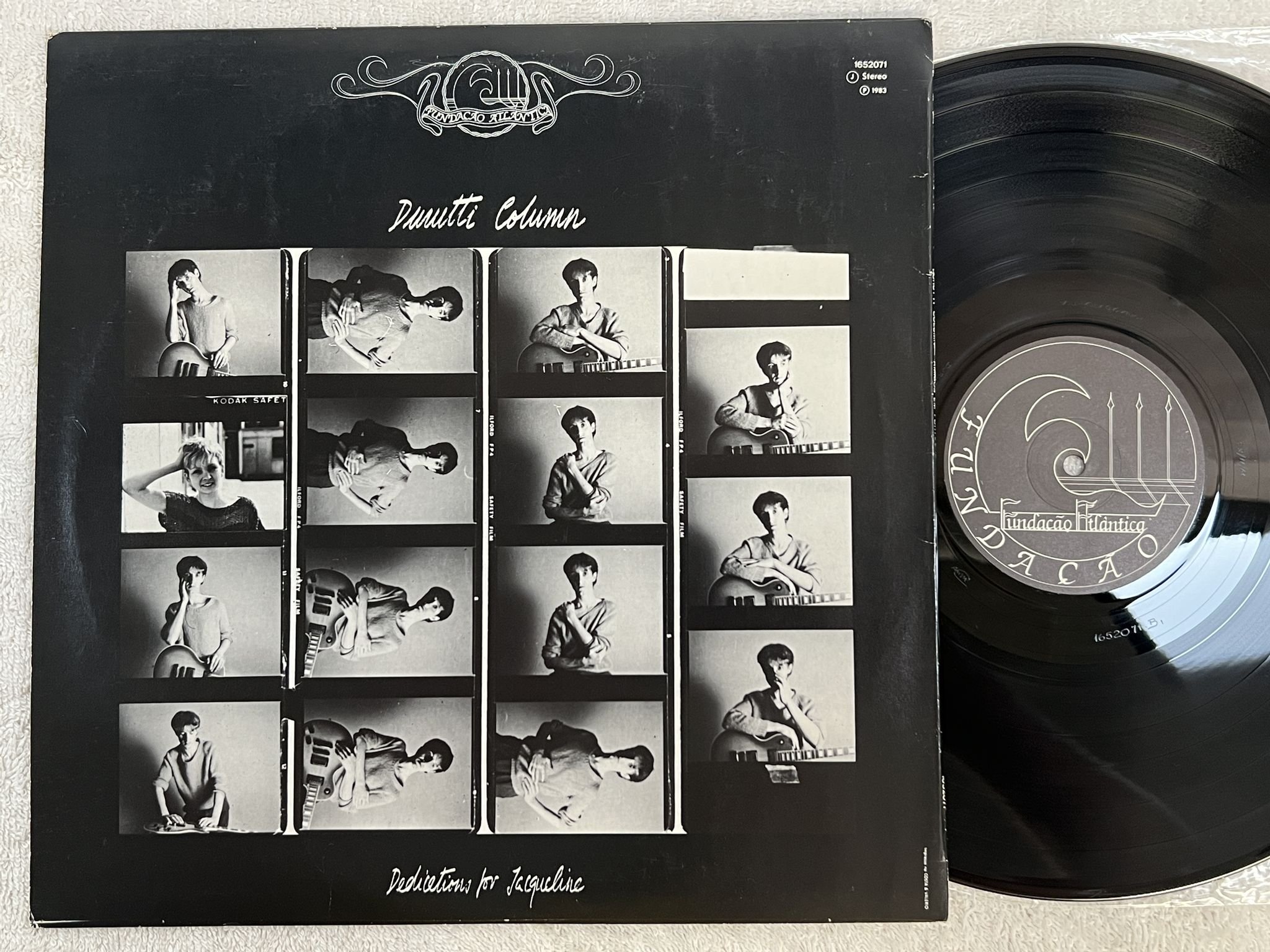 Omslagsbild för skivan DURUTTI COLUMN Amigos Em Portugal LP -83 Portugal Fundação Atlântica 1652071