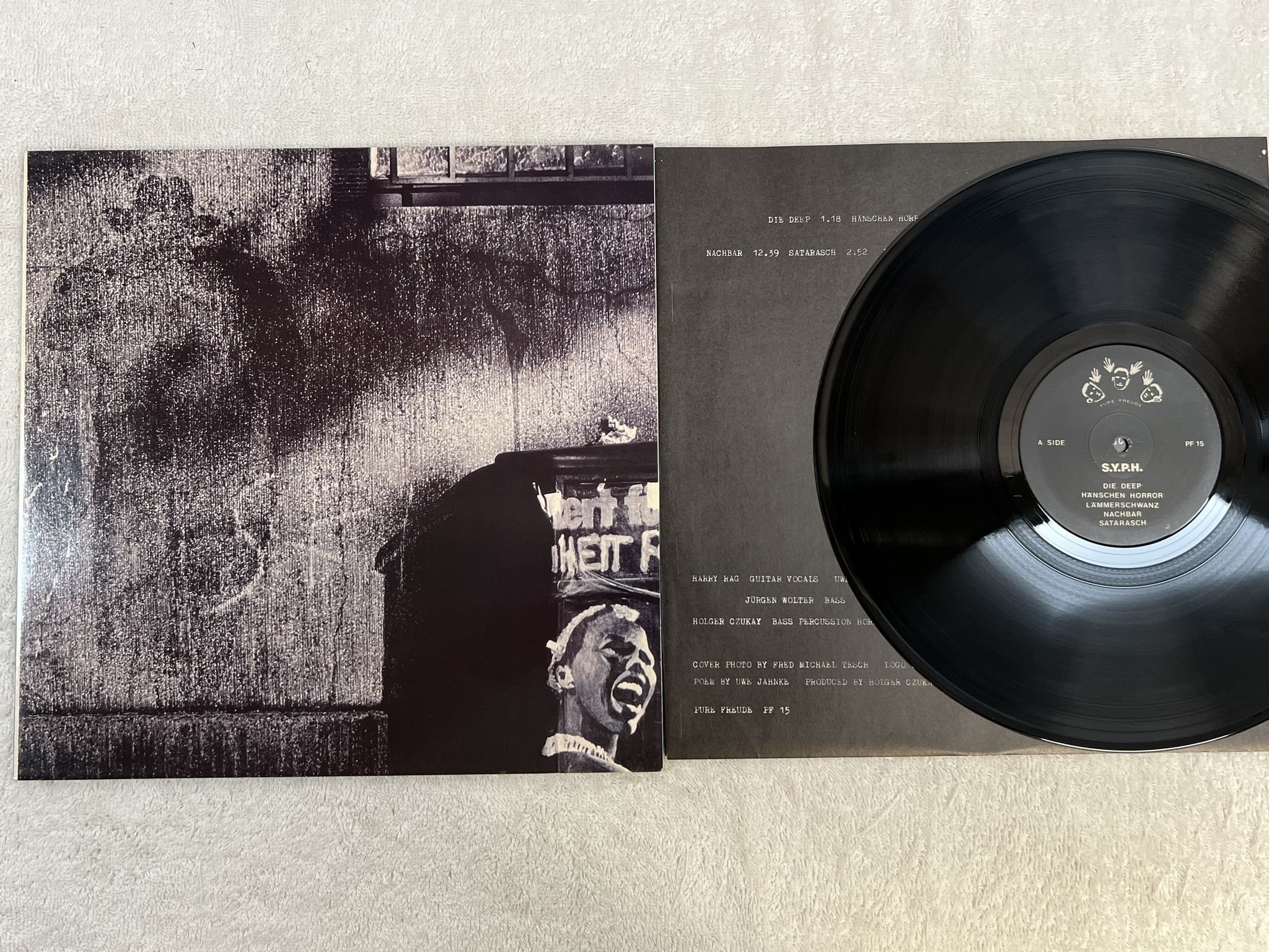 Omslagsbild för skivan S.Y.P.H. s/t LP -81 Ger PURE FREUDE PF 15