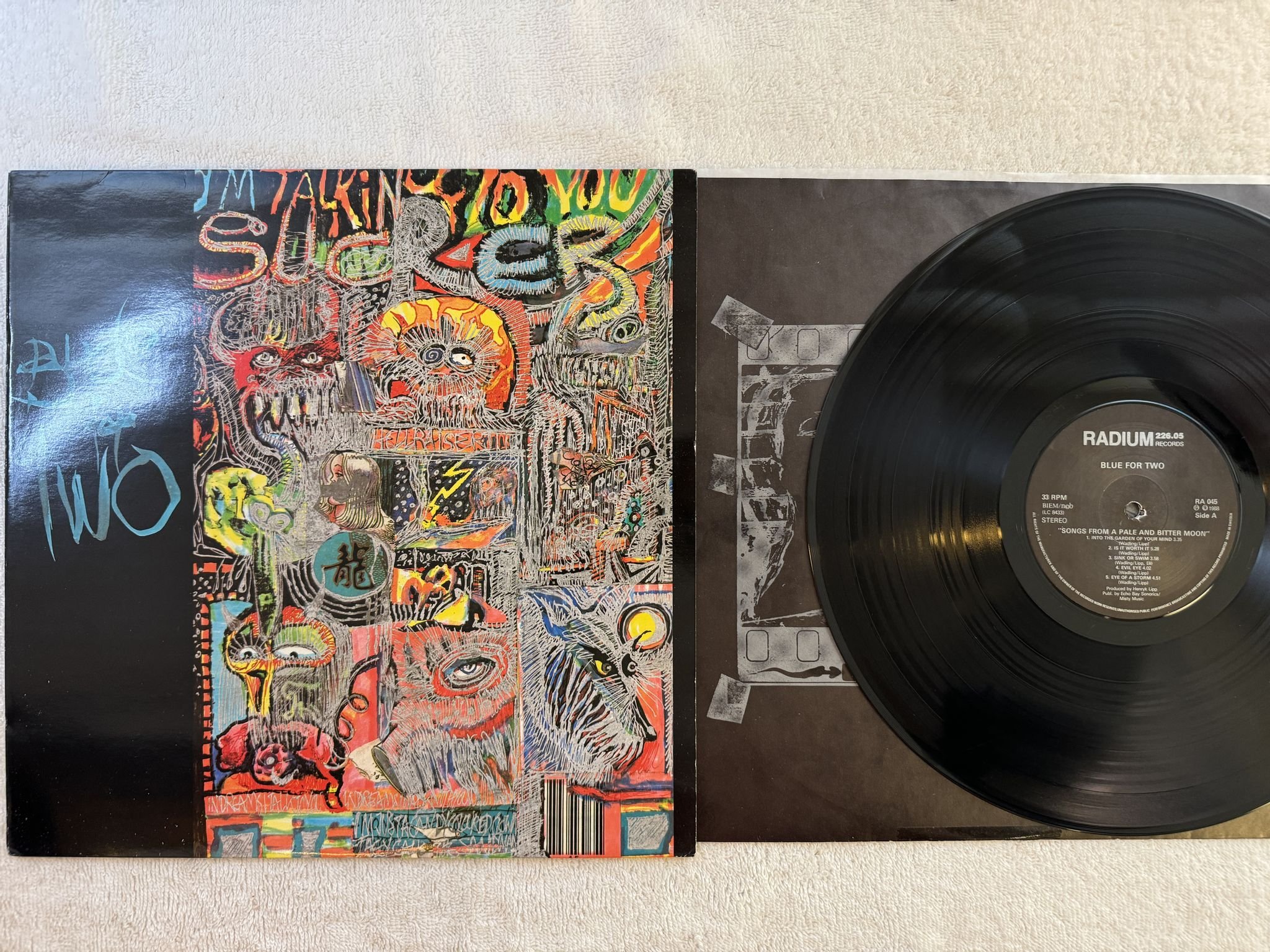 Omslagsbild för skivan BLUE FOR TWO Songs From A Pale & Bitter Moon LP -88 Swe RADIUM 226.05 – RA 045