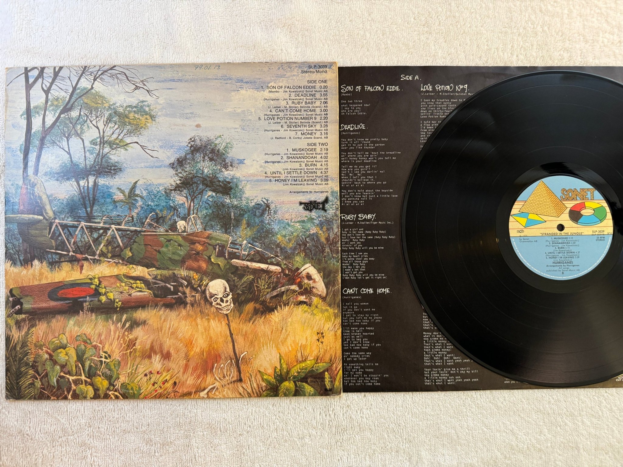 Omslagsbild för skivan HURRIGANES stranded in the jungle LP -78 SONET SLP 3039