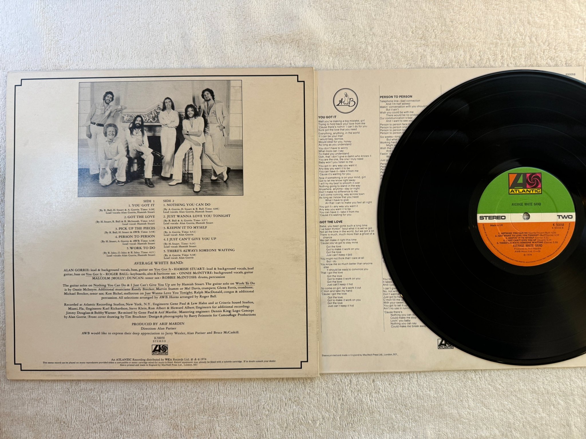 Omslagsbild för skivan AVERAGE WHITE BAND s/t LP -74 UK ATLANTIC K 50058 *** work to do ***