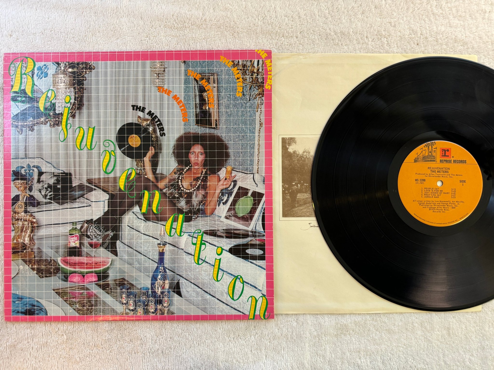 Omslagsbild för skivan THE METERS rejuvenation LP -74 US REPRISE MS 2200 ** FUNKY SOUL **