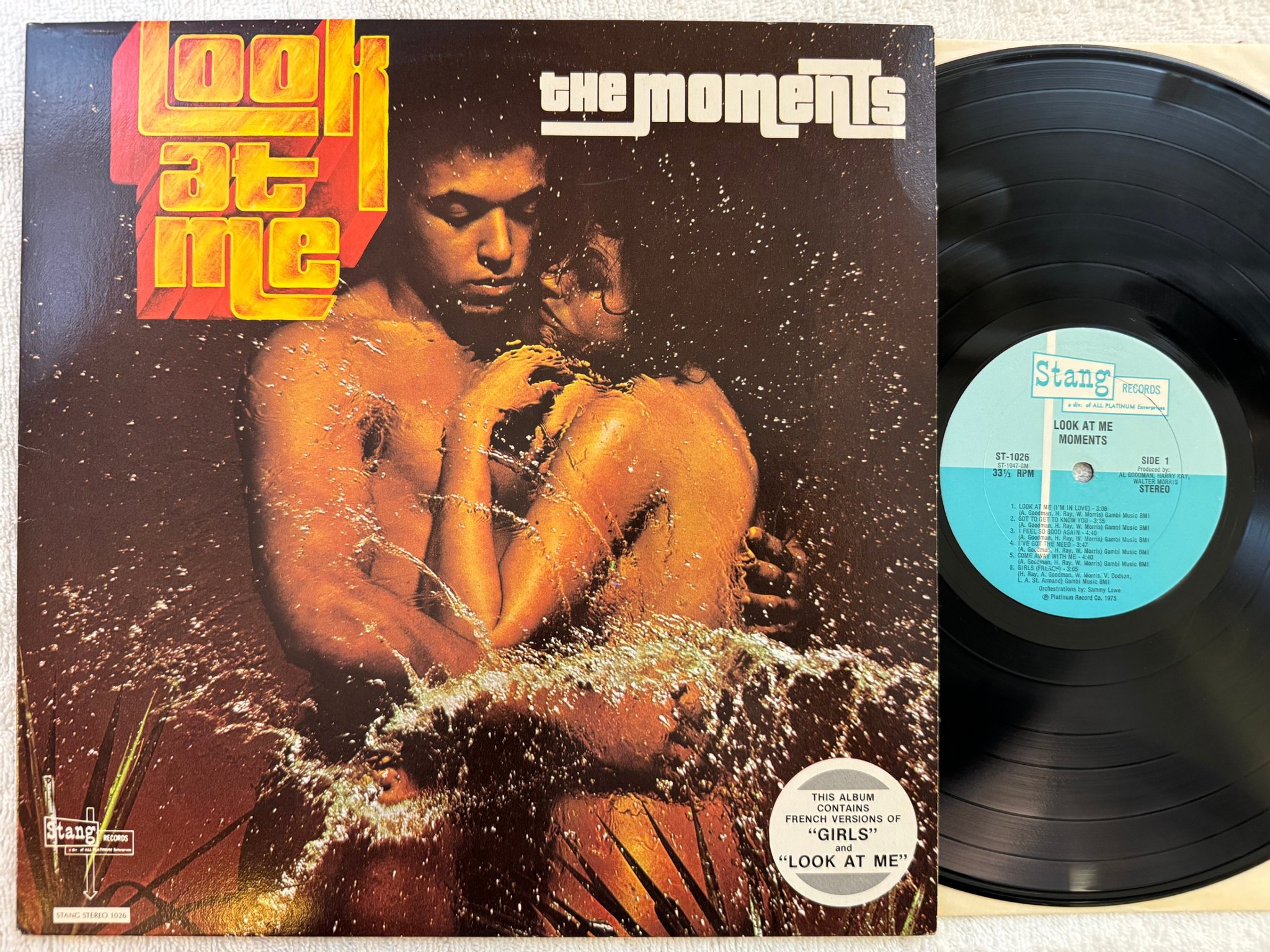 Omslagsbild för skivan MOMENTS look at me LP -75 US STANG ST-1026