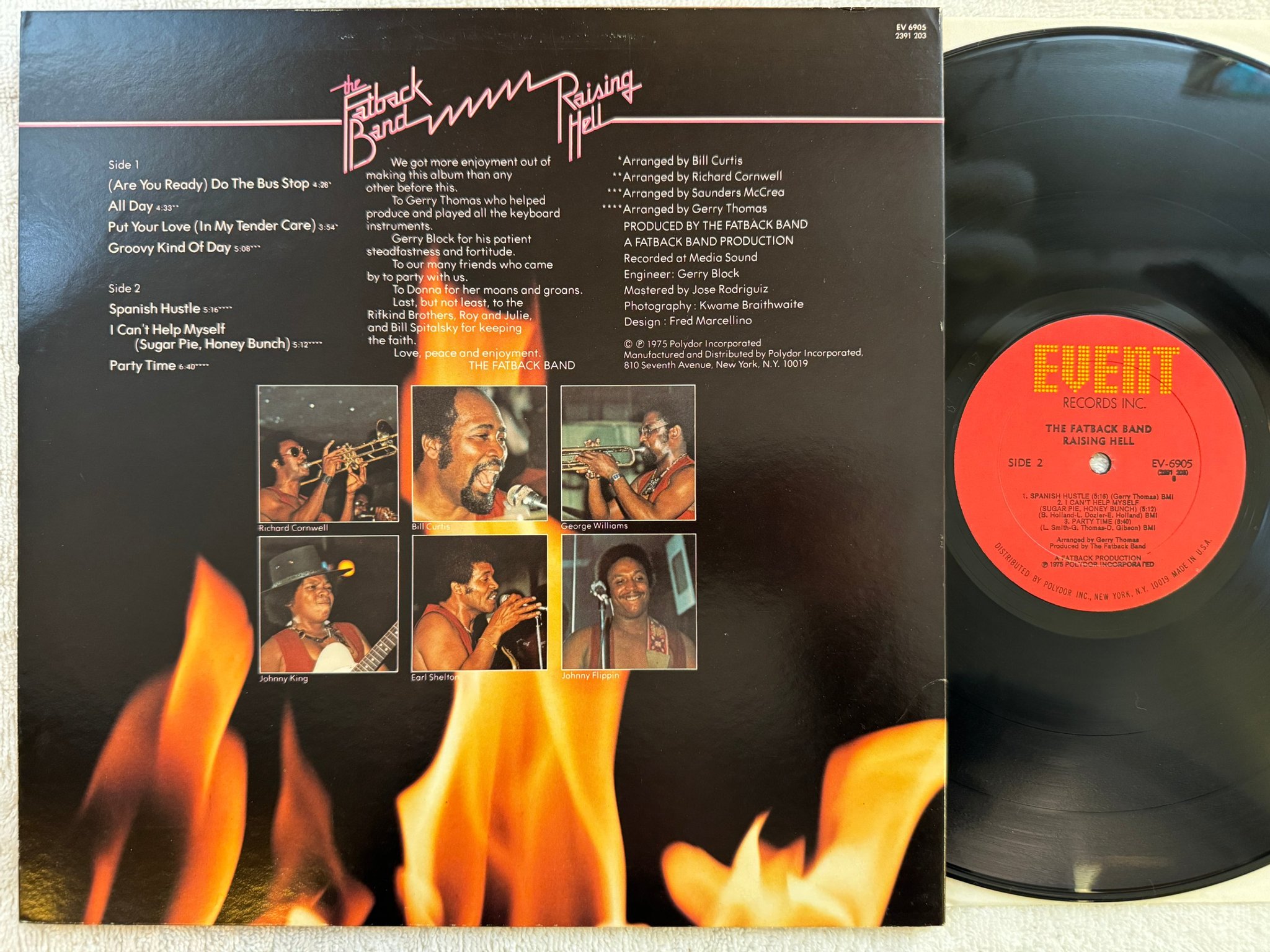 Omslagsbild för skivan THE FATBACK BAND raising hell LP -75 US EVENT EV 6905