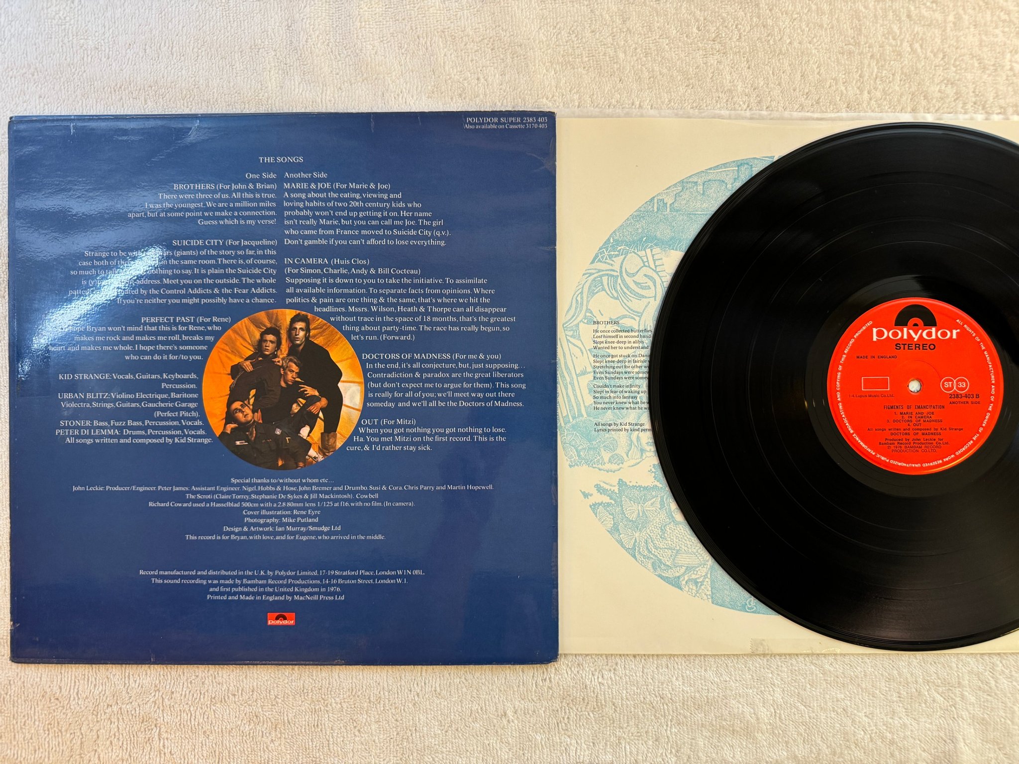 Omslagsbild för skivan DOCTORS OF MADNESS Figments Of Emancipation LP -76 UK polydor 2383 403