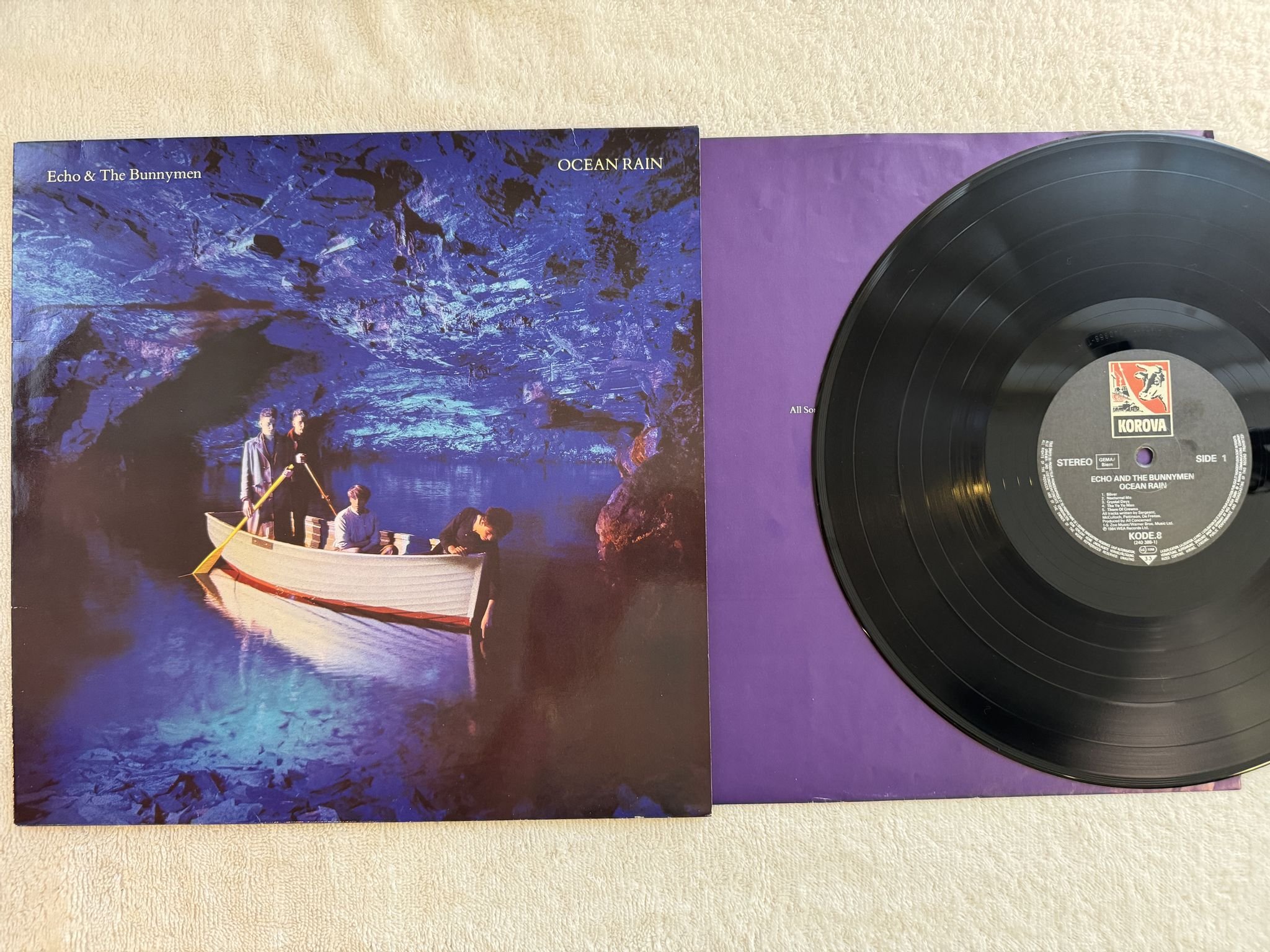Omslagsbild för skivan ECHO & THE BUNNYMEN ocean rain LP -84 KOROVA KODE 8