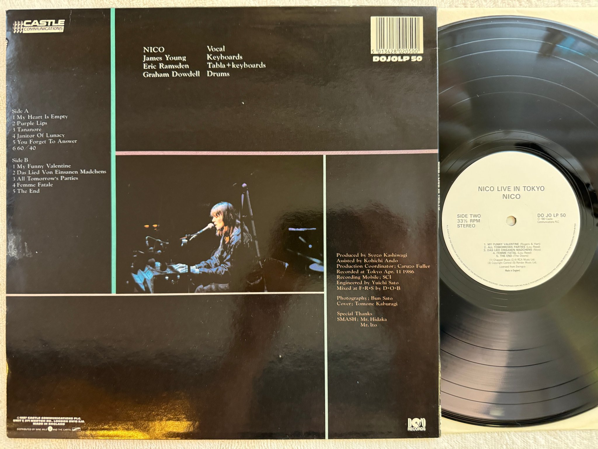 Omslagsbild för skivan NICO live in Tokyo LP -87 DO JO LP 50