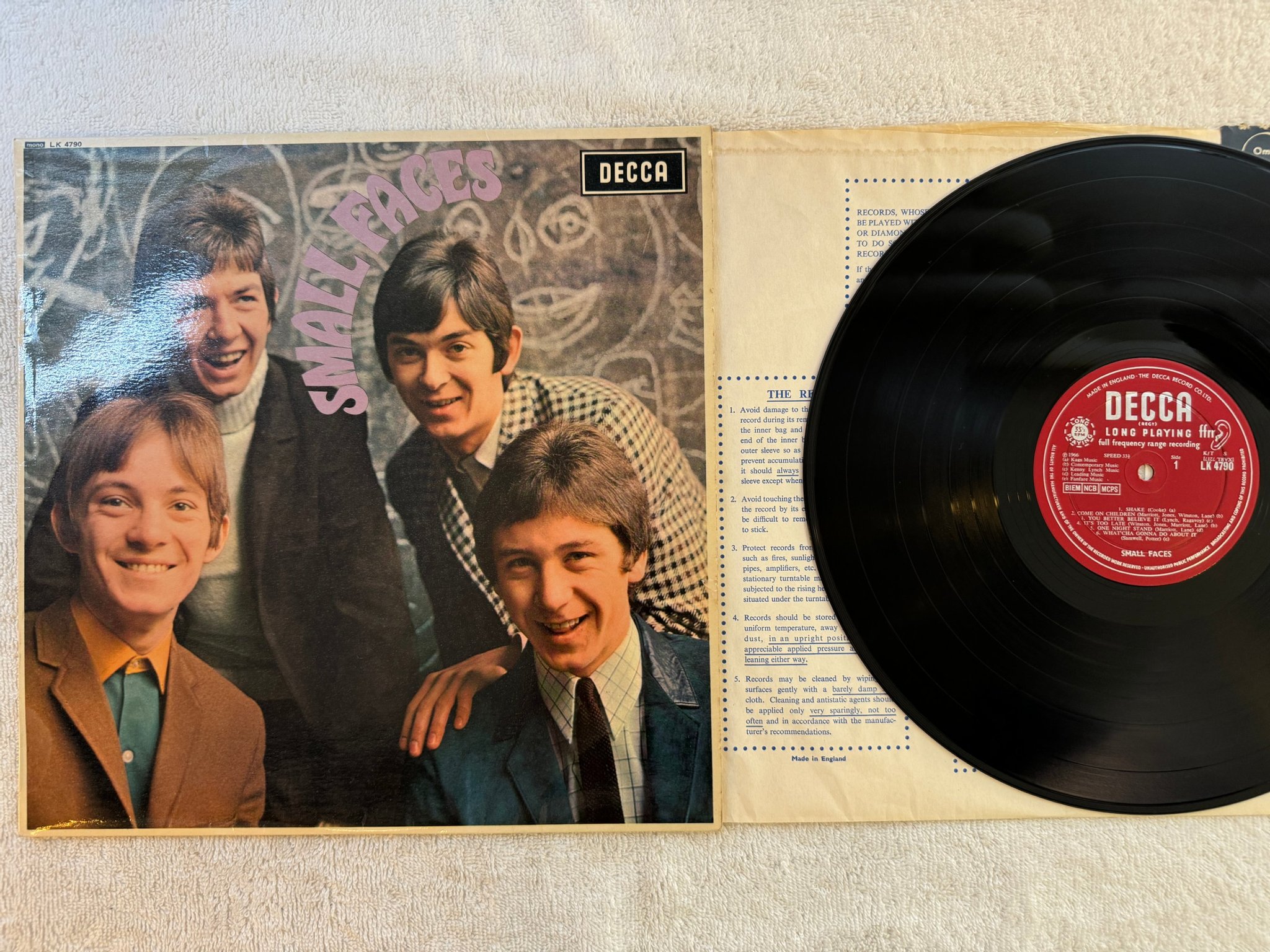 Omslagsbild för skivan SMALL FACES s/t LP -66 UK DECCA LK 4790
