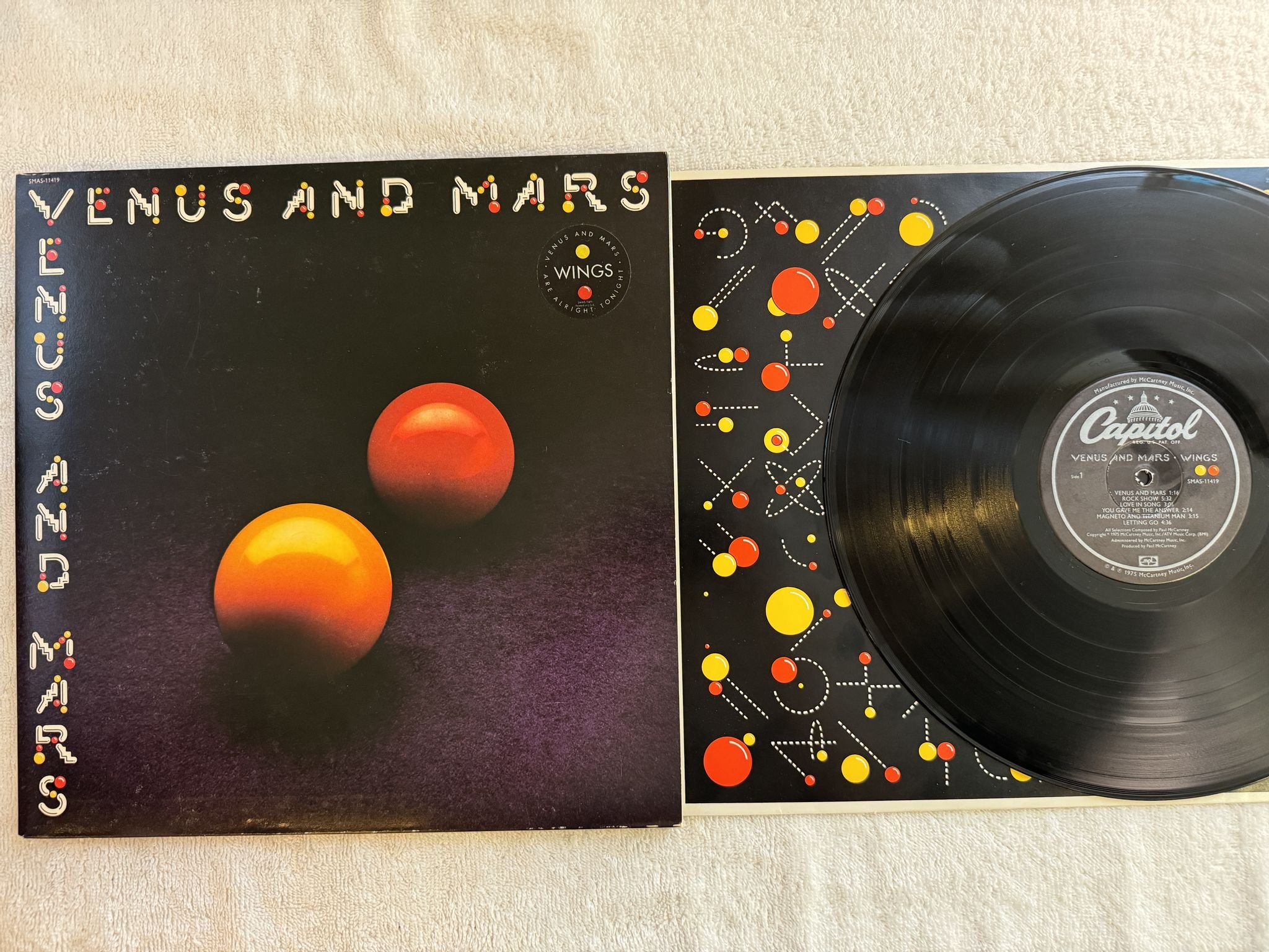 Omslagsbild för skivan WINGS venus and mars LP -75 CAPITOL SMAS-11419