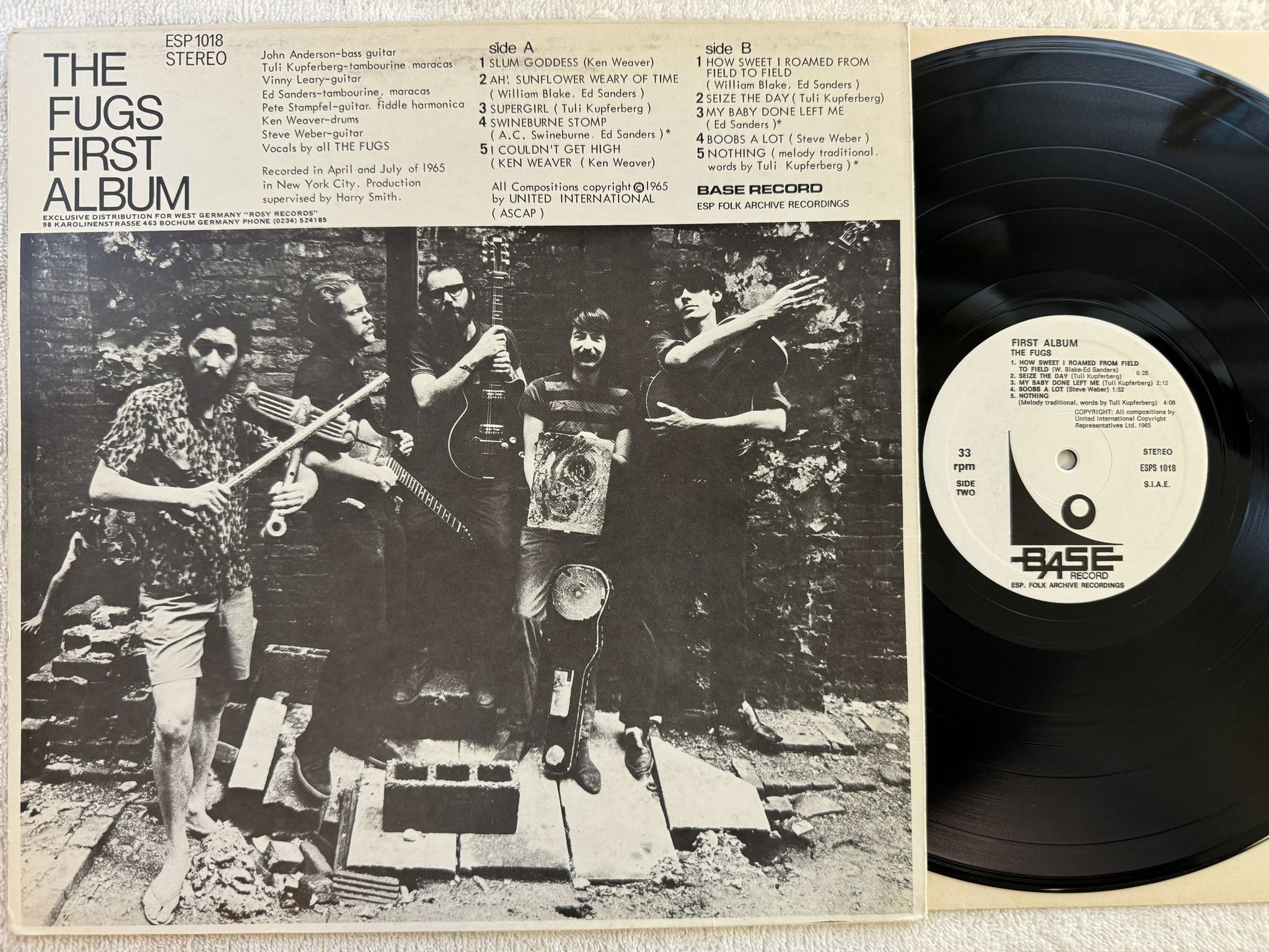 Omslagsbild för skivan THE FUGS first album LP re Ita BASE ESPS 1018