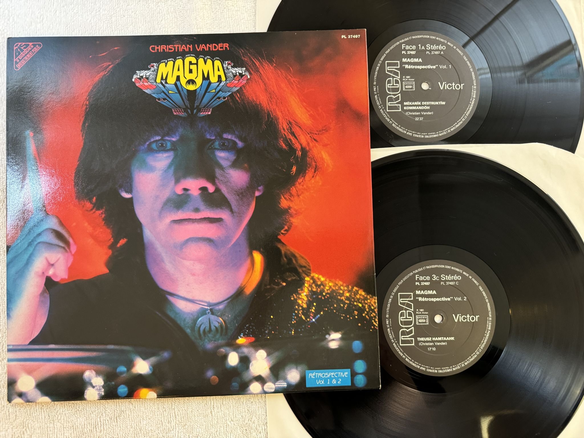 Omslagsbild för skivan MAGMA Rétrospective Vol. 1 & 2 2xLP -81 Fra RCA Victor PL 37497