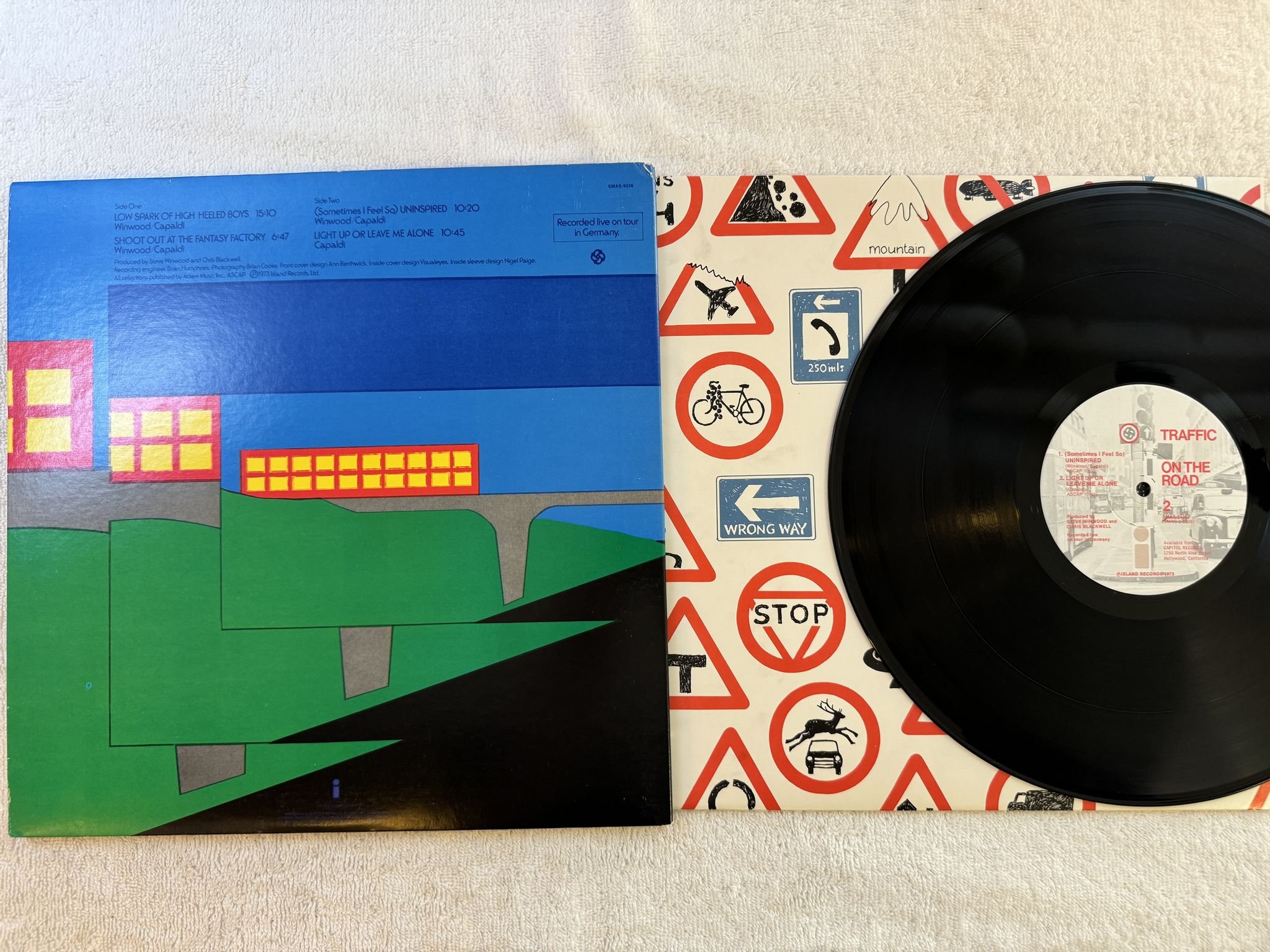 Omslagsbild för skivan TRAFFIC on the road LP ISLAND SMAS 9336