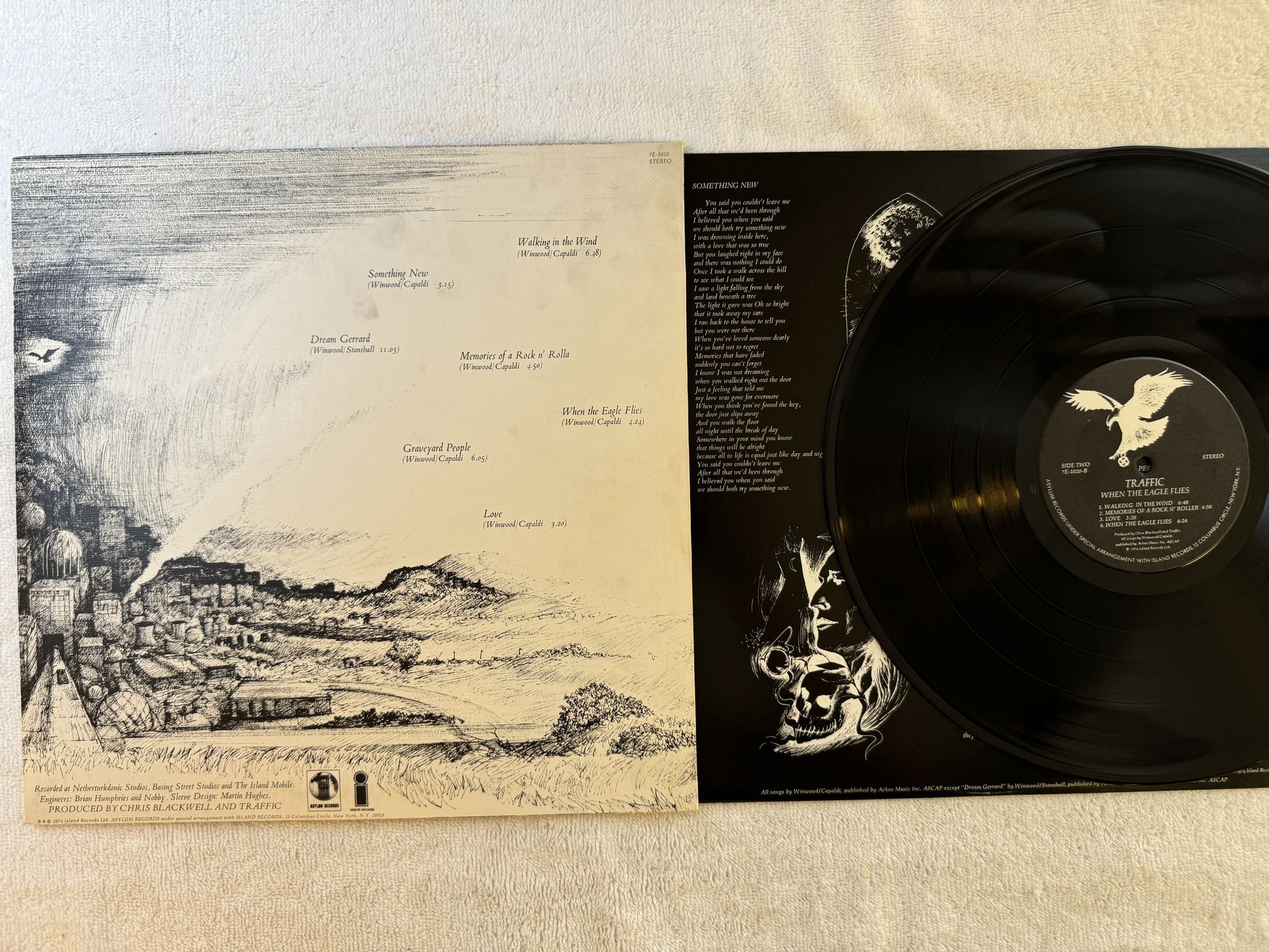 Omslagsbild för skivan TRAFFIC when the eagle flies LP -74 ISLAND 7E-1020