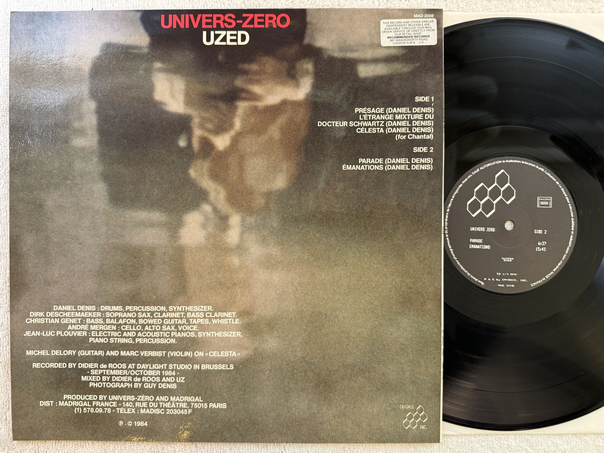 Omslagsbild för skivan UNIVERS ZERO uzed LP -84 Fra CRYONIC INC MAD 3008