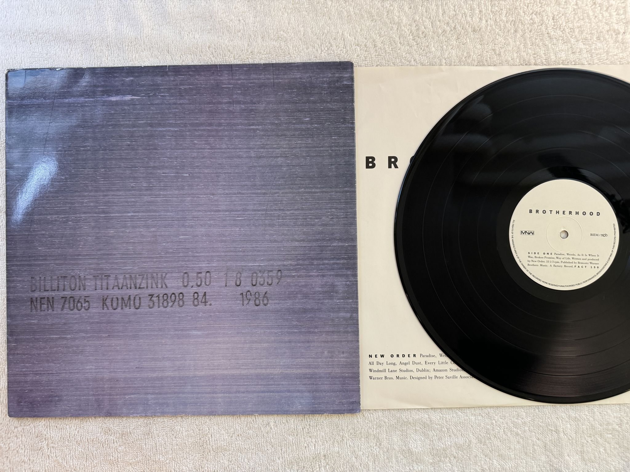 Omslagsbild för skivan NEW ORDER brotherhood LP ncb MNW FACT 150
