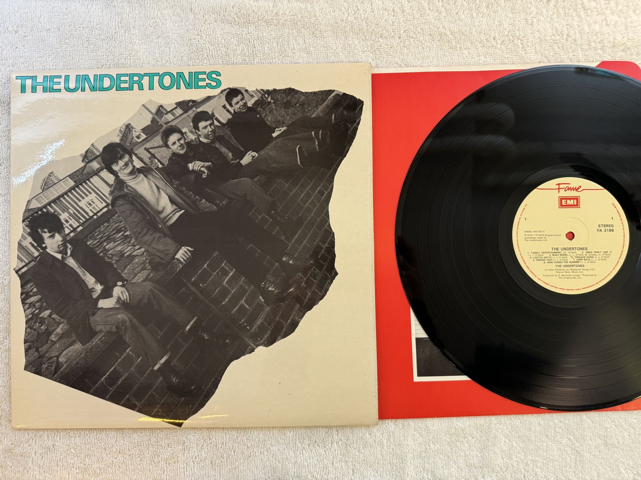 Omslagsbild för skivan THE UNDERTONES s/t LP -79/87 UK FAME FA 3188 *** PUNK ***