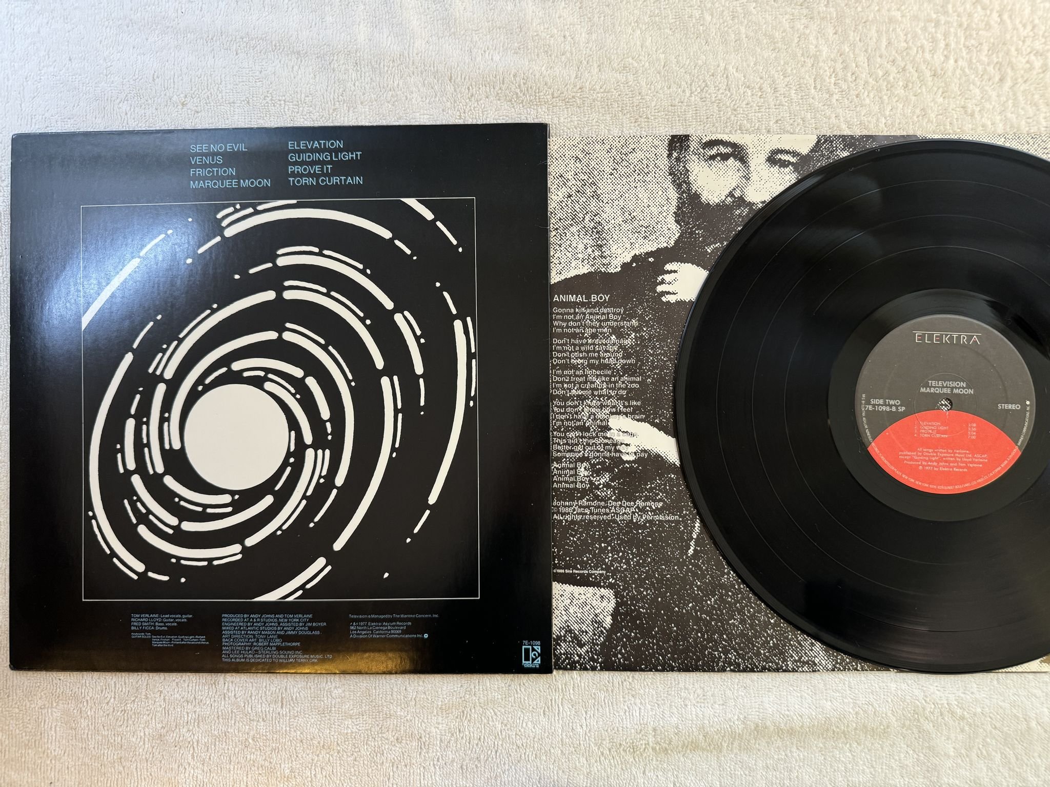 Omslagsbild för skivan TELEVISION Marquee moon LP re US ELEKTRA 7E-1098 *** CLASSIC ***