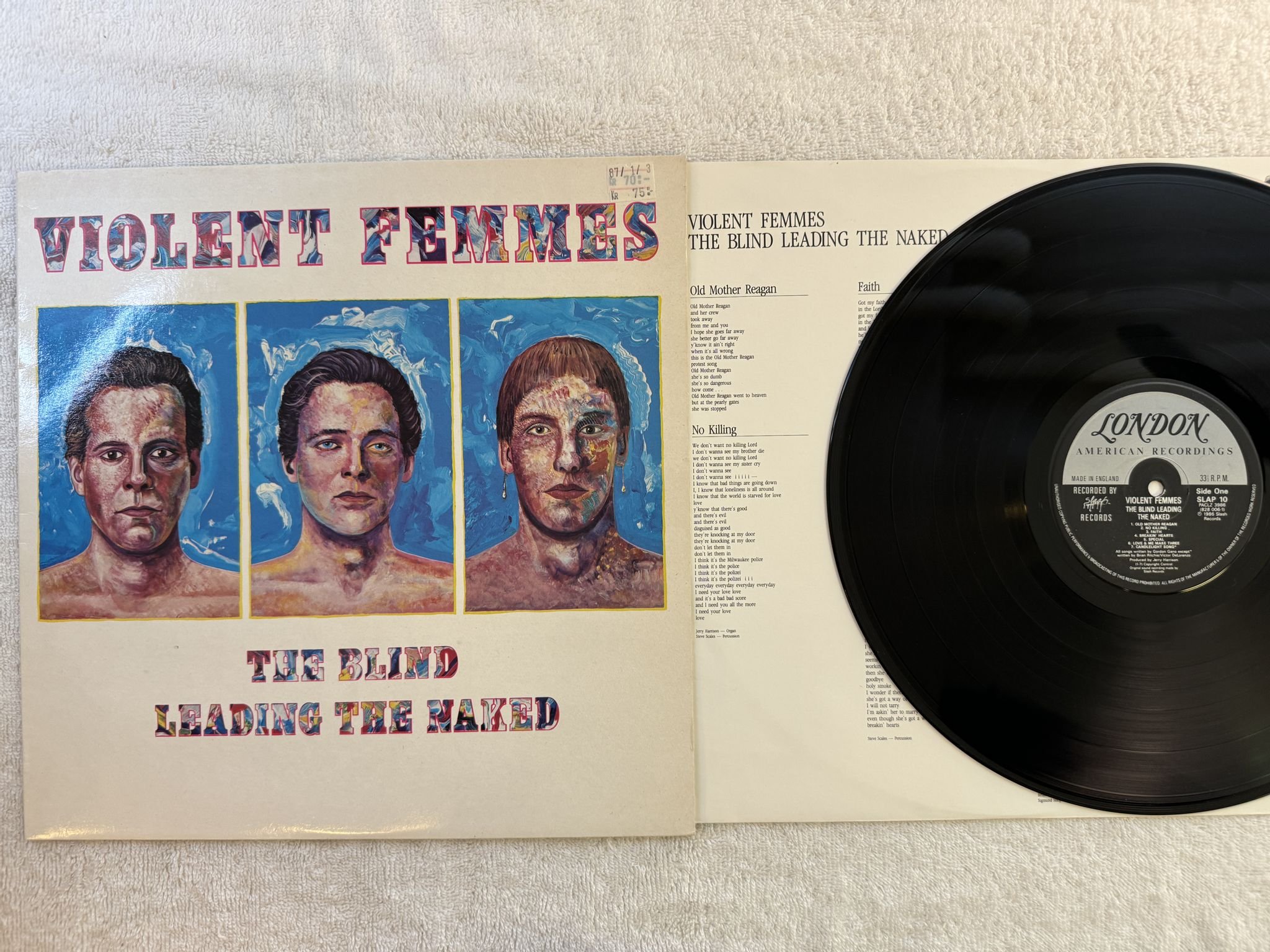 Omslagsbild för skivan VIOLENT FEMMES The Blind Leading The Naked LP -86 UK slash slap 10