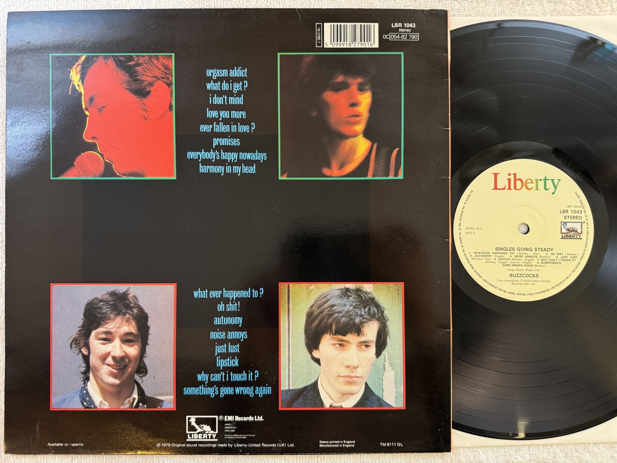 Omslagsbild för skivan BUZZCOCKS Singles Going Steady LP UK LIBERTY LBR 1043