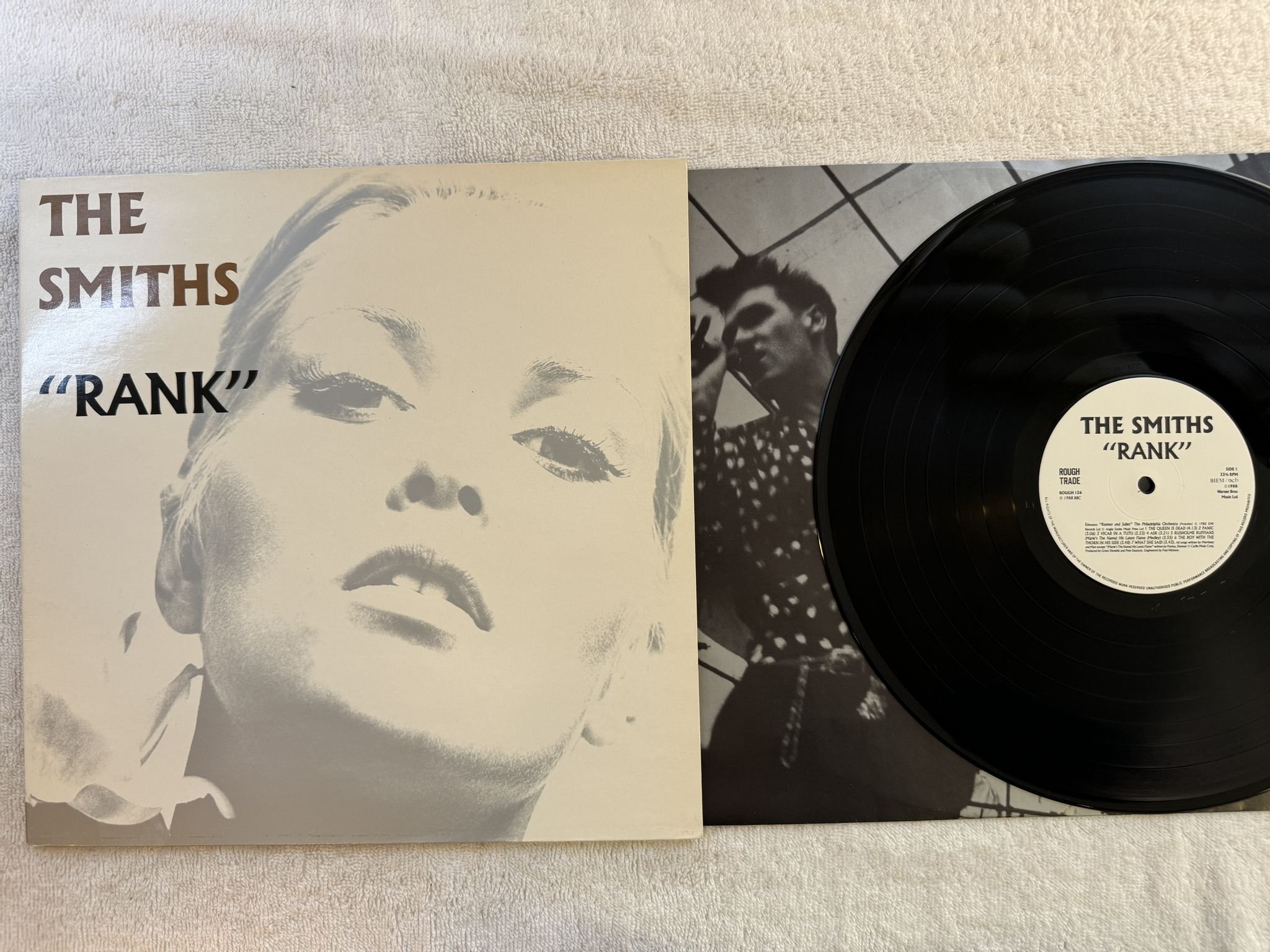 Omslagsbild för skivan THE SMITHS rank LP -88 ncb ROUGH TRADE ROUGH 126