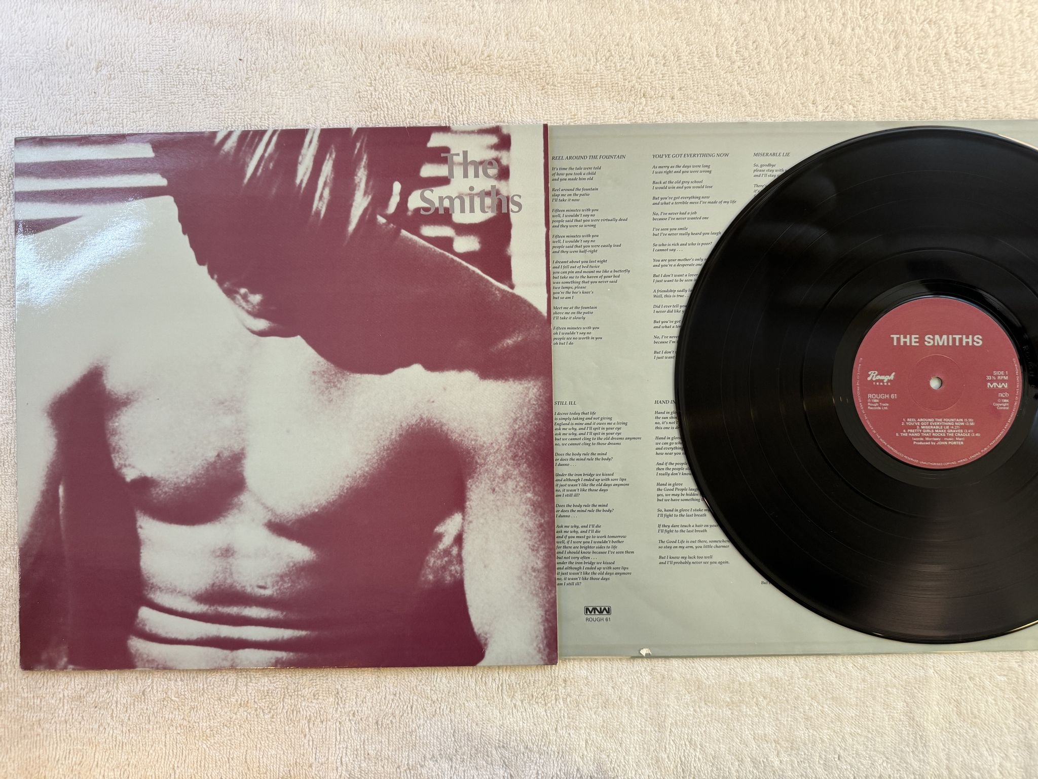 Omslagsbild för skivan THE SMITHS s/t LP -84 ncb ROUGH TRADE ROUGH 61