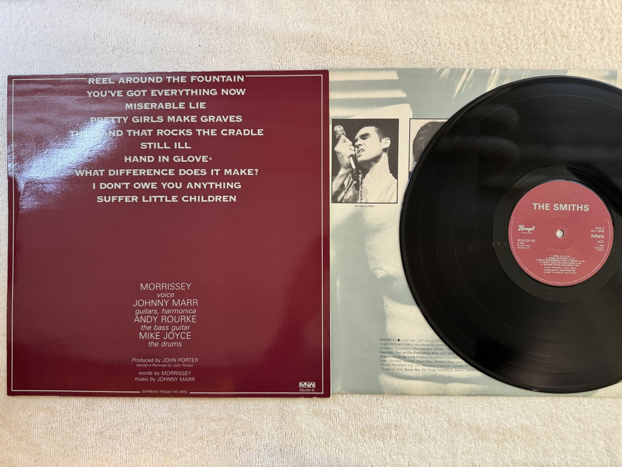 Omslagsbild för skivan THE SMITHS s/t LP -84 ncb ROUGH TRADE ROUGH 61