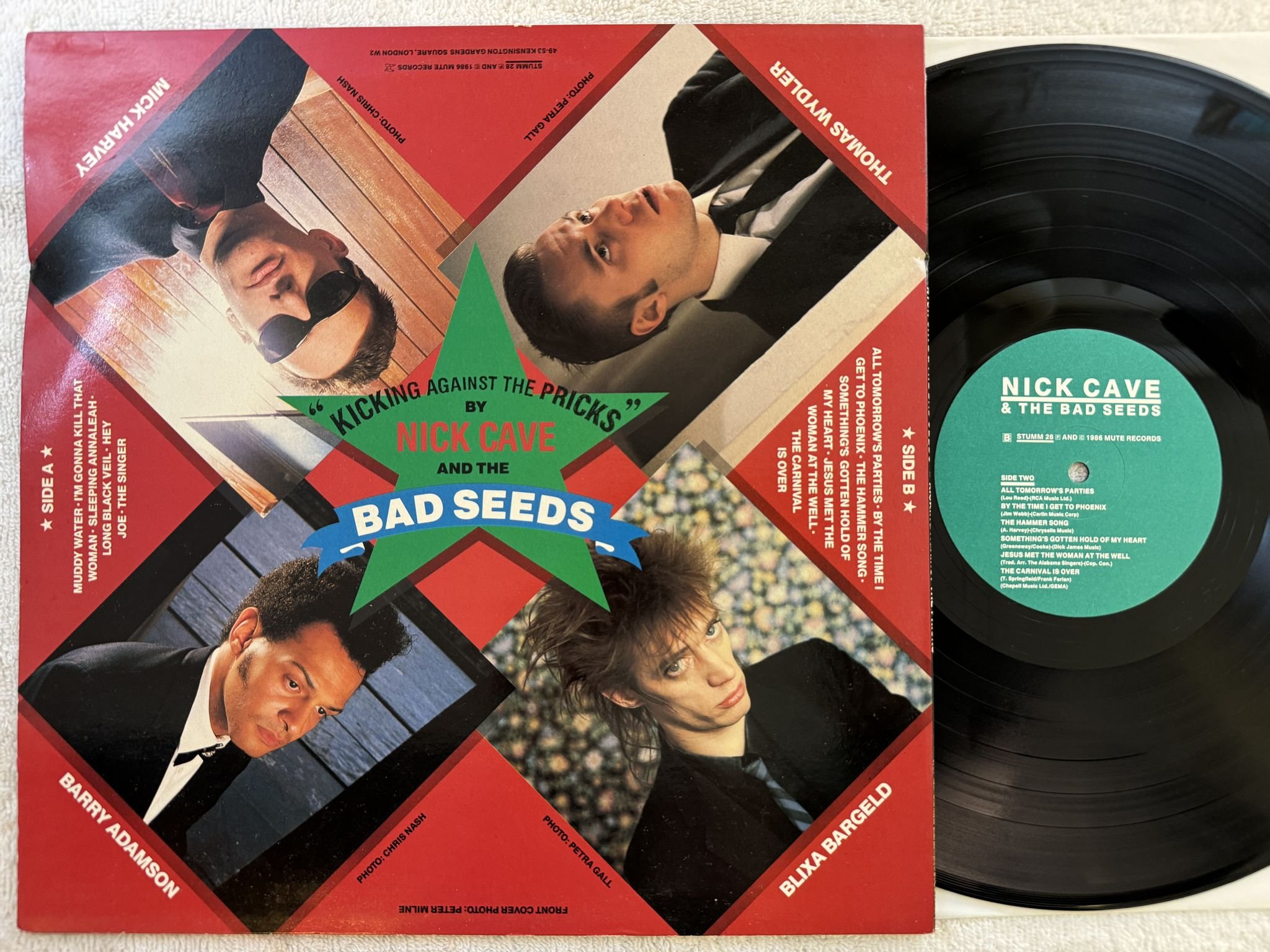 Omslagsbild för skivan NICK CAVE & THE BAD SEEDS kicking against the pricks LP -86 UK MUTE STUMM 28