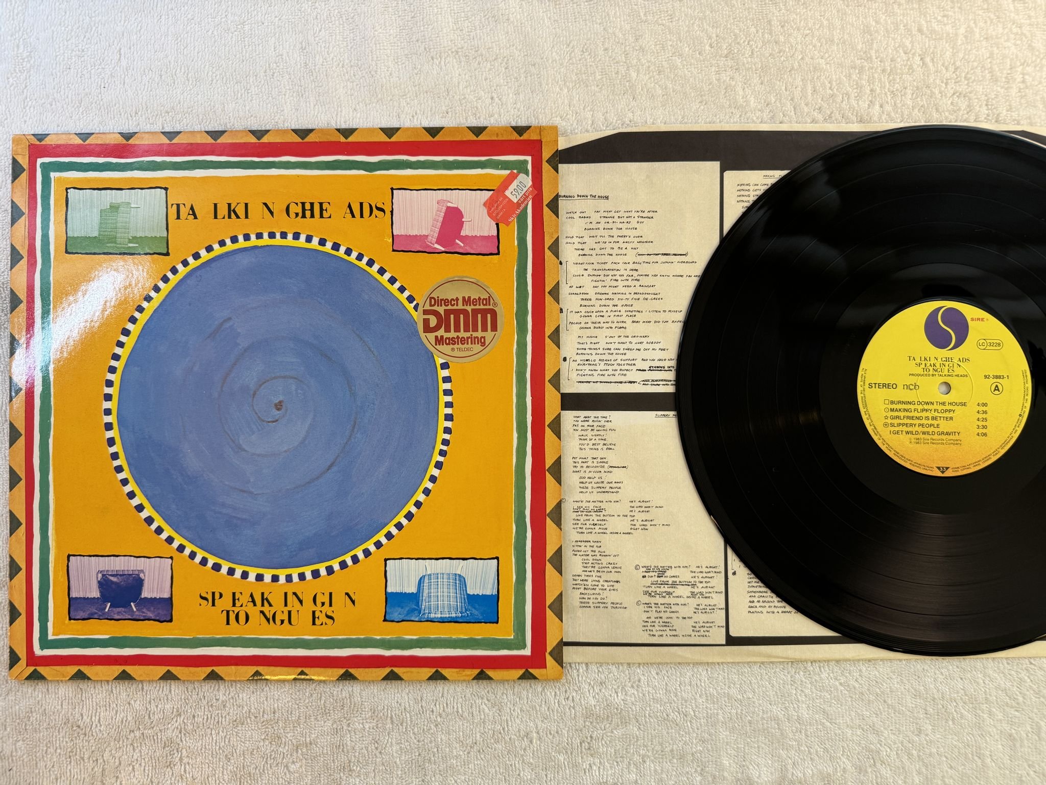 Omslagsbild för skivan TALKING HEADS Speaking In Tongues LP -83 ncb SIRE 92-3883-1 DDM