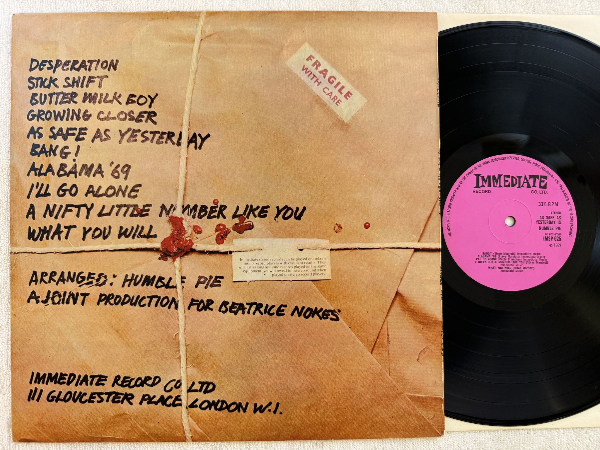 Omslagsbild för skivan HUMBLE PIE as safe as yesterday is LP -69 UK ISLAND IMSP 025